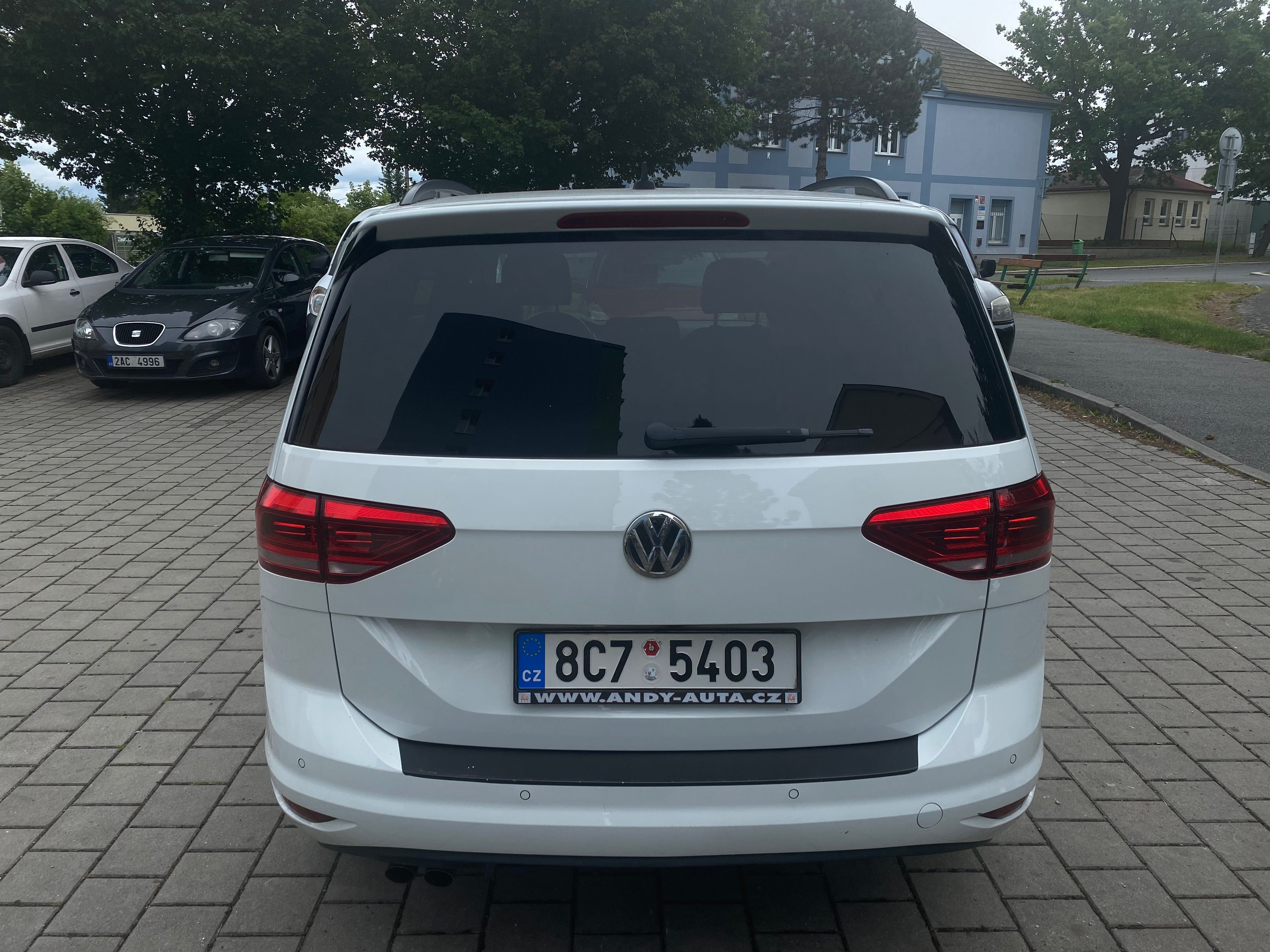 Volkswagen Touran, 2.0tdi 110kW DSG 2016 LED - fotka 6