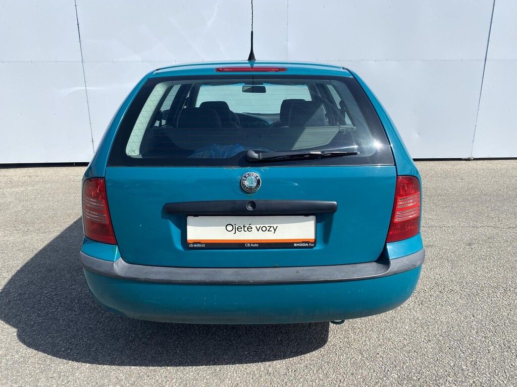 Škoda Octavia, Combi 1.9 TDI 66 kW Tour - fotka 6