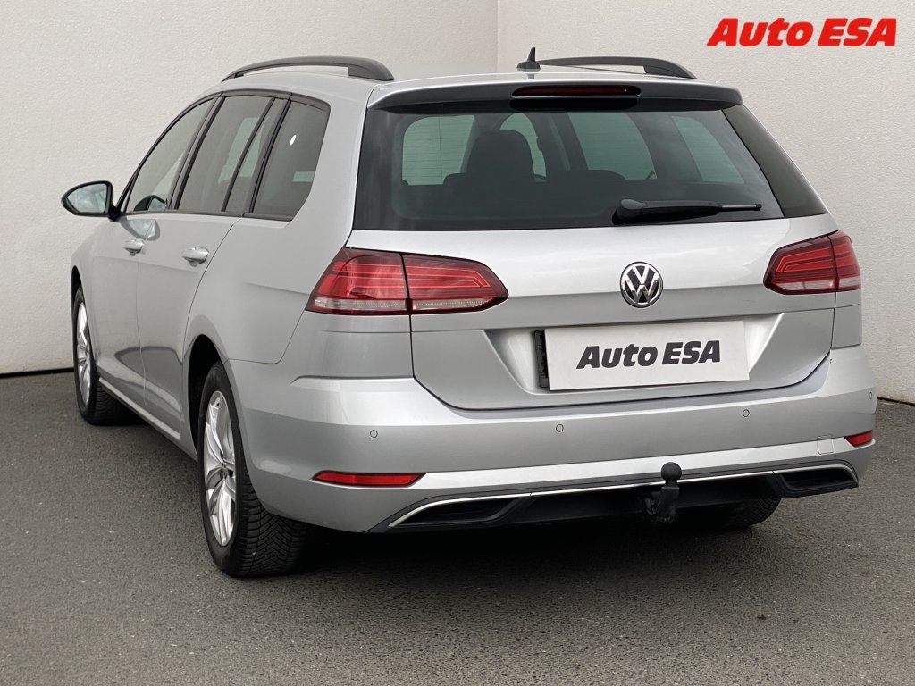 Volkswagen Golf, 2.0 TDi variant,navi - fotka 6