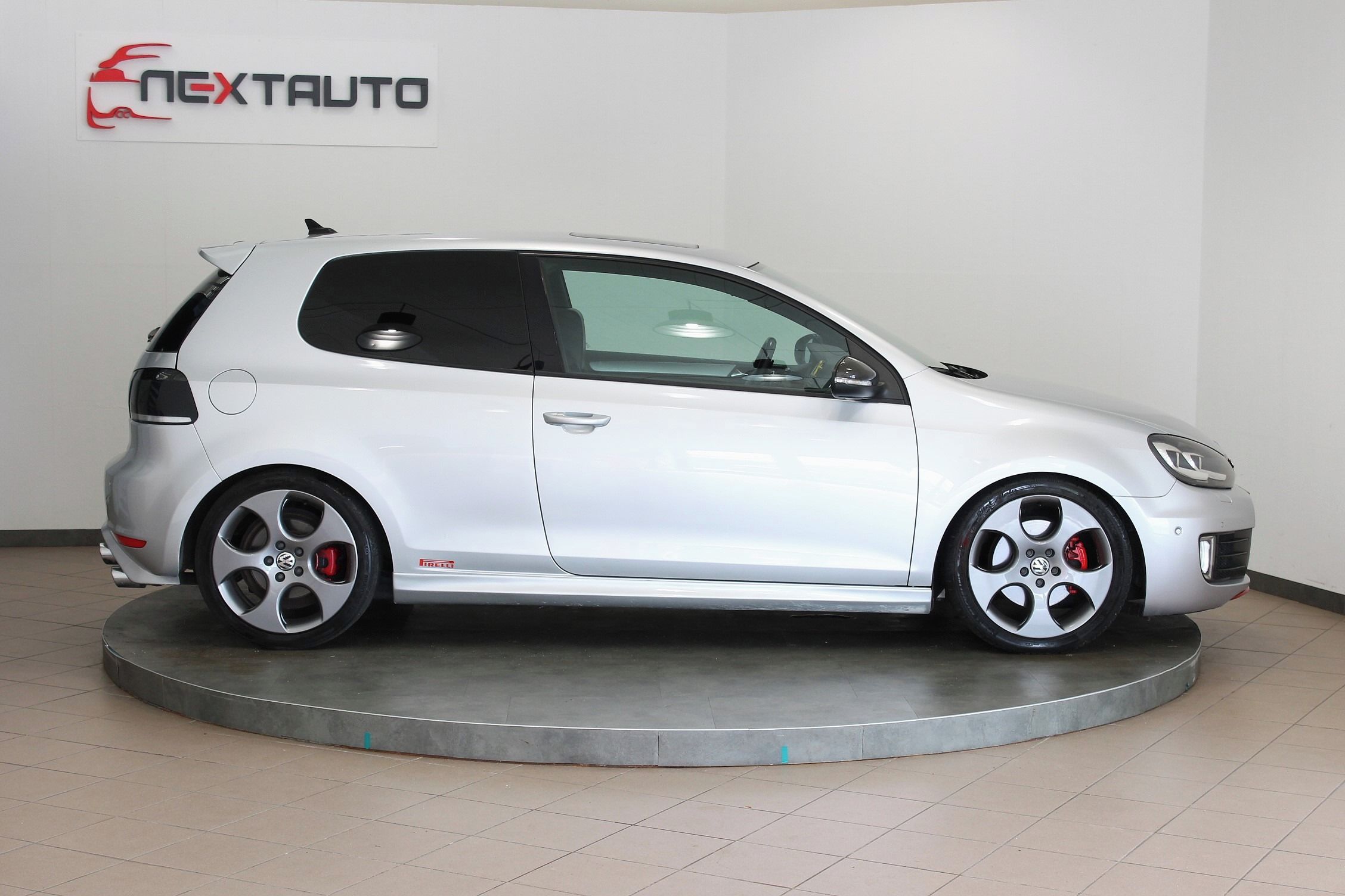 Volkswagen Golf, 2.0 TFSI 155kW DSG GTI - fotka 6