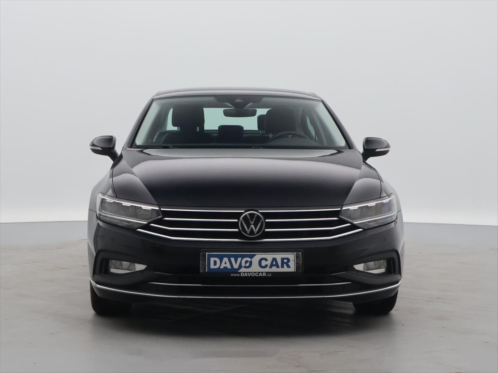 Volkswagen Passat, 2,0 TDI Elegance Aut.Klima CZ - fotka 2