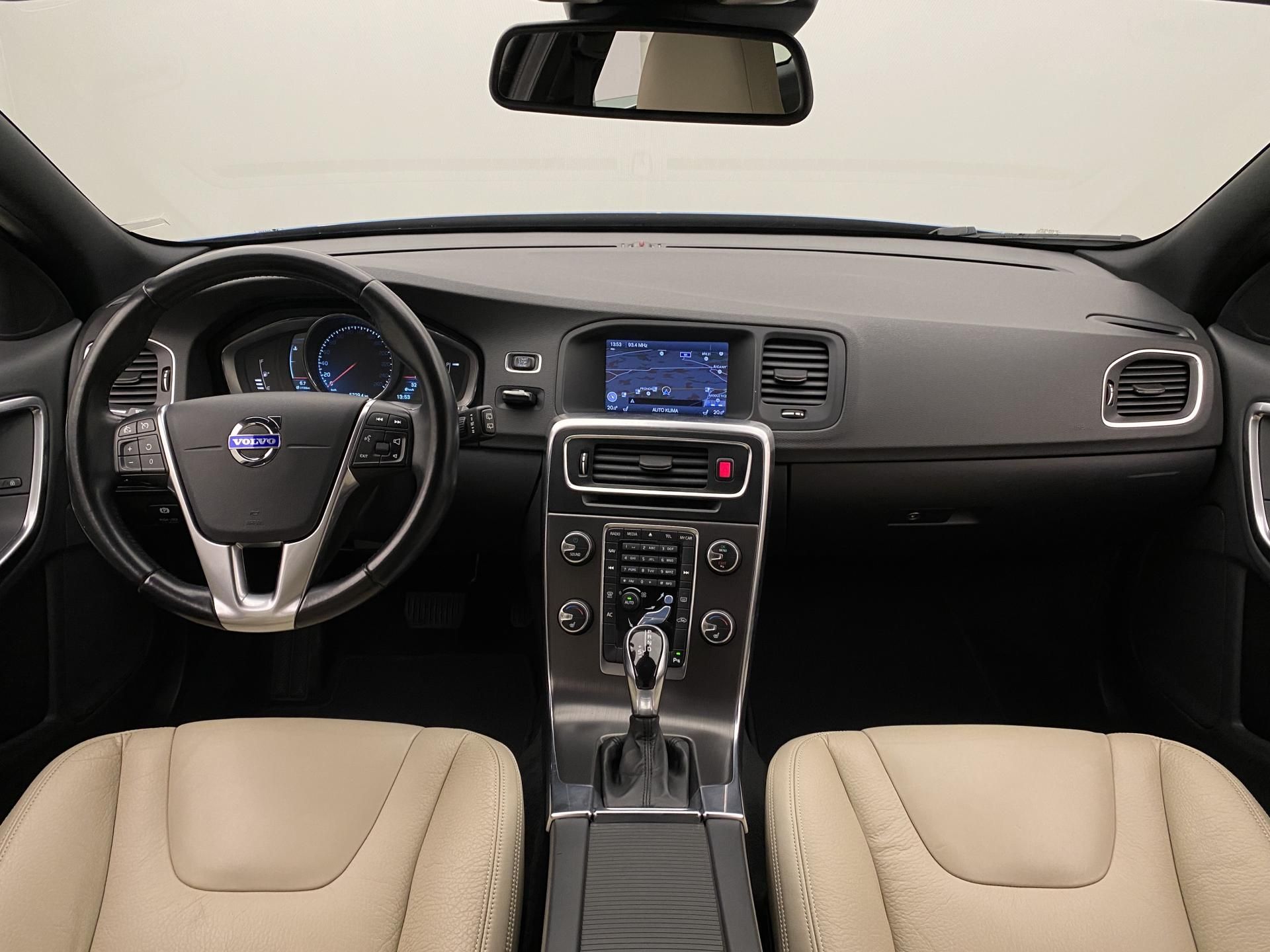 Volvo V60, D2 SUMMUM AUT - fotka 2