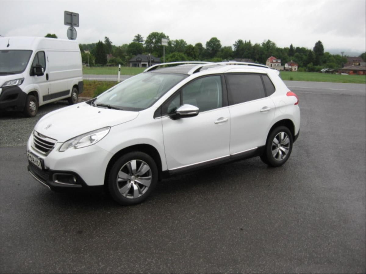 Peugeot 2008, 1,6 e-HDi - fotka 2