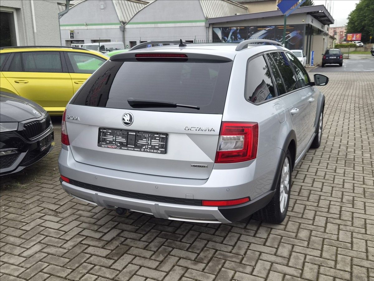 Škoda Octavia, 2,0 TDi SCOUT *XENON*NAVI* - fotka 3