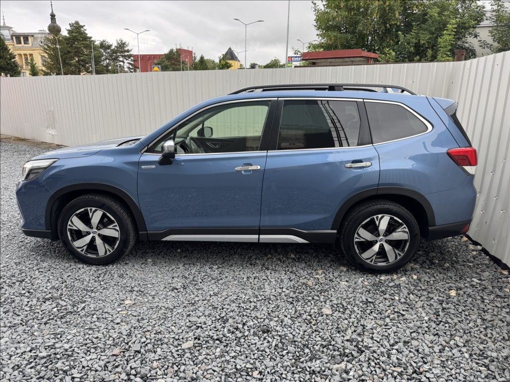Subaru Forester, 2,0 e-Boxer EXECUTIVE DPH ČR - fotka 4