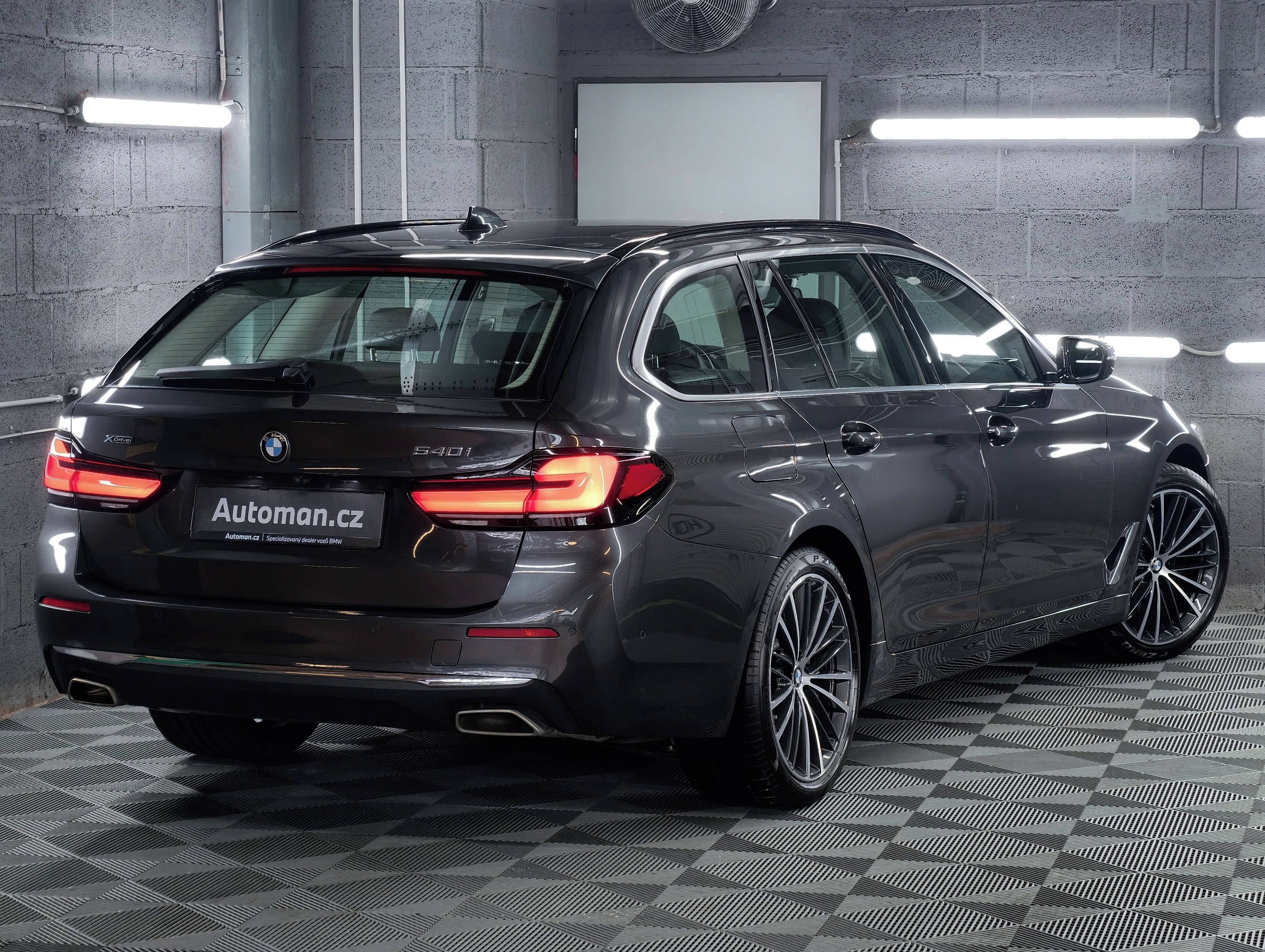 BMW Řada 5, 540ix 4x4|Laser|Harman|DPH|Lux - fotka 3