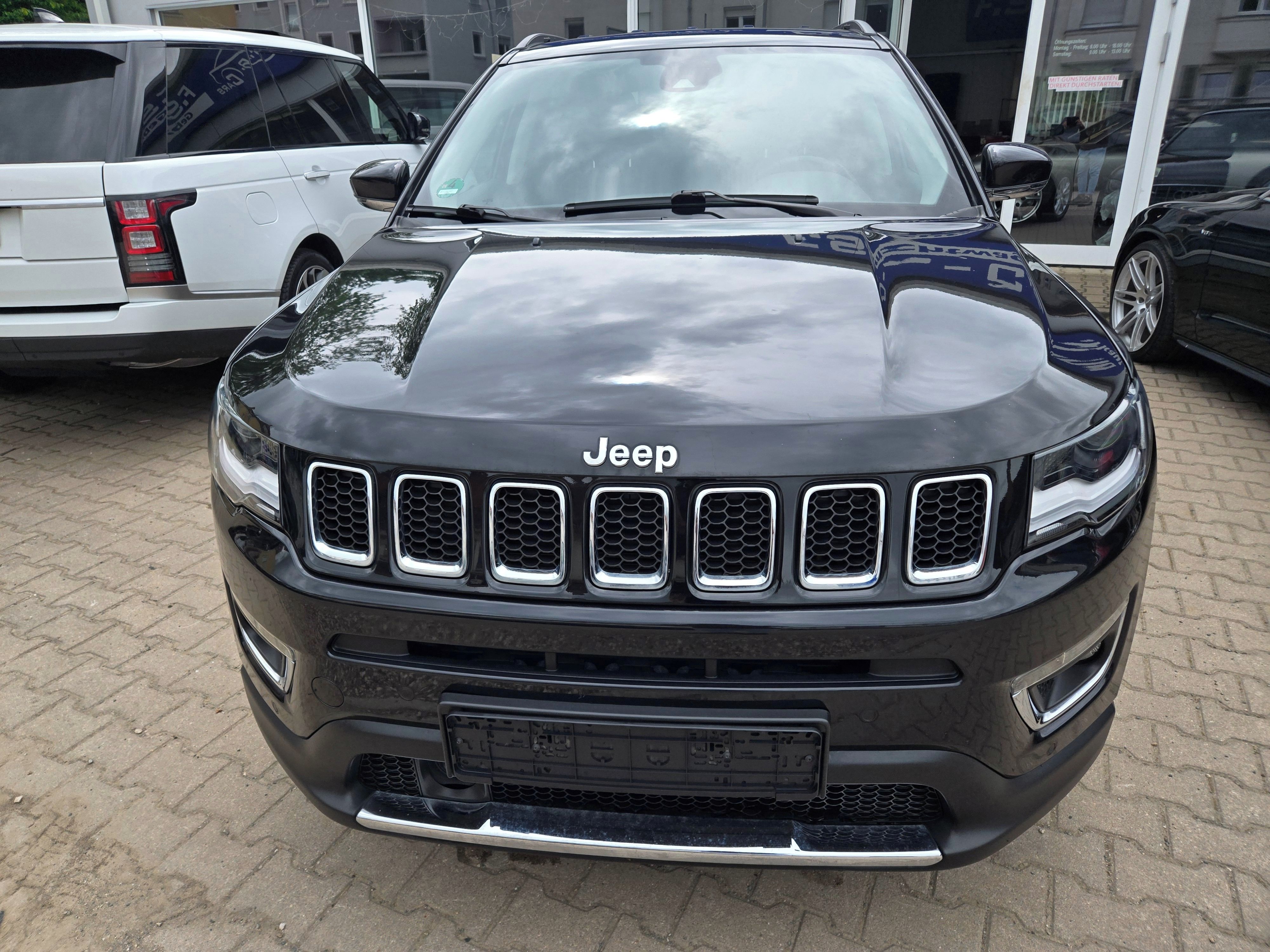 Jeep Compass, Limited 1,3 turbo 110kW - fotka 3