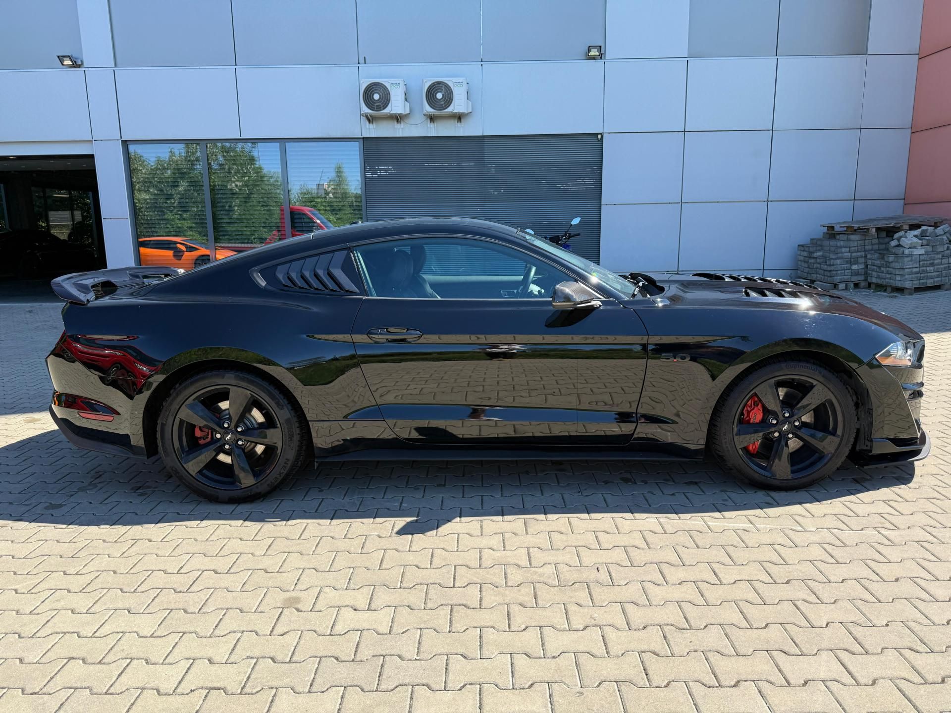 Ford Mustang, GT5.0 AT FACELIFT SHELBY paket - fotka 6