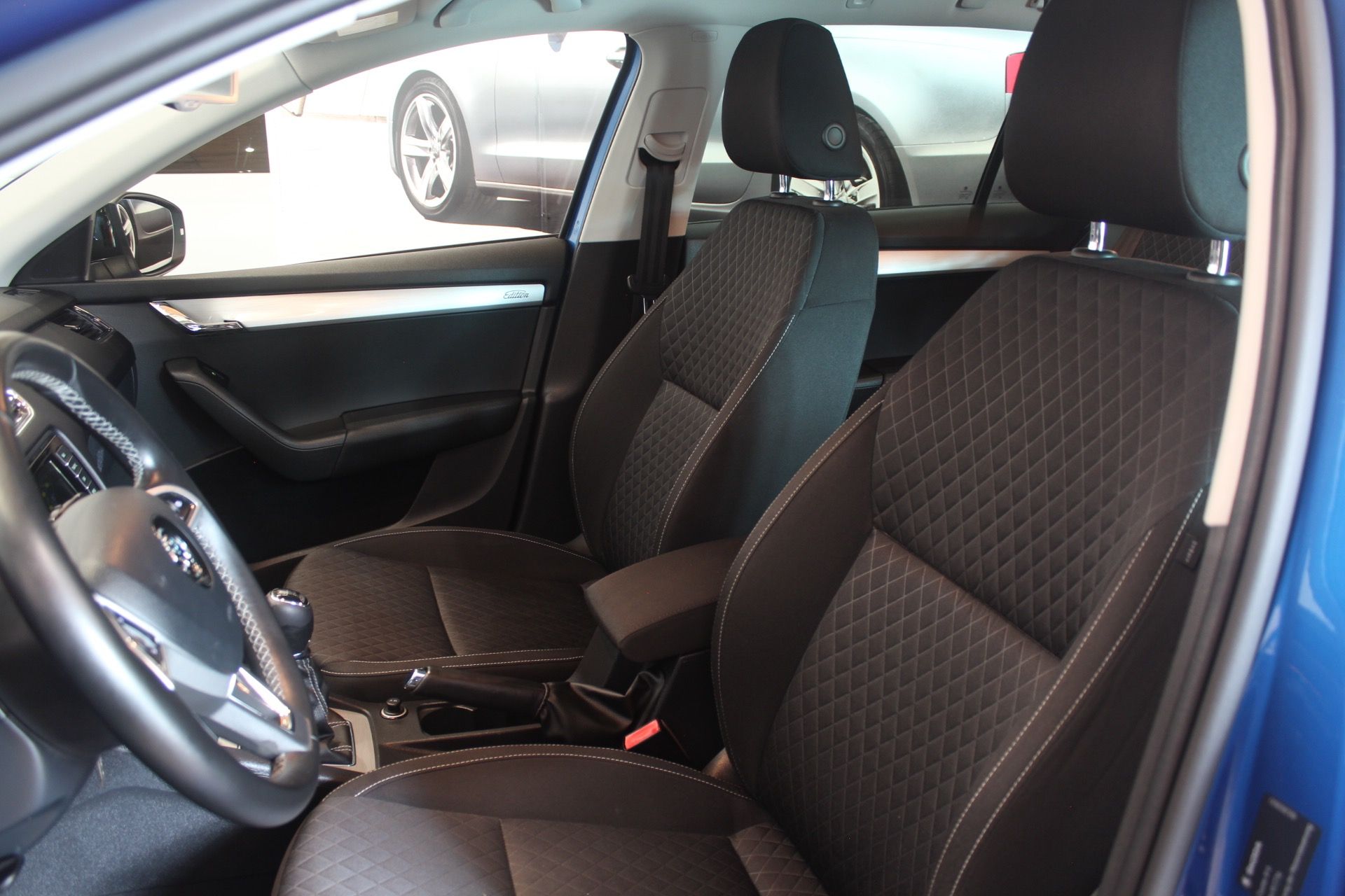Škoda Octavia, 2.0TDI Style-Edittion Navi - fotka 5