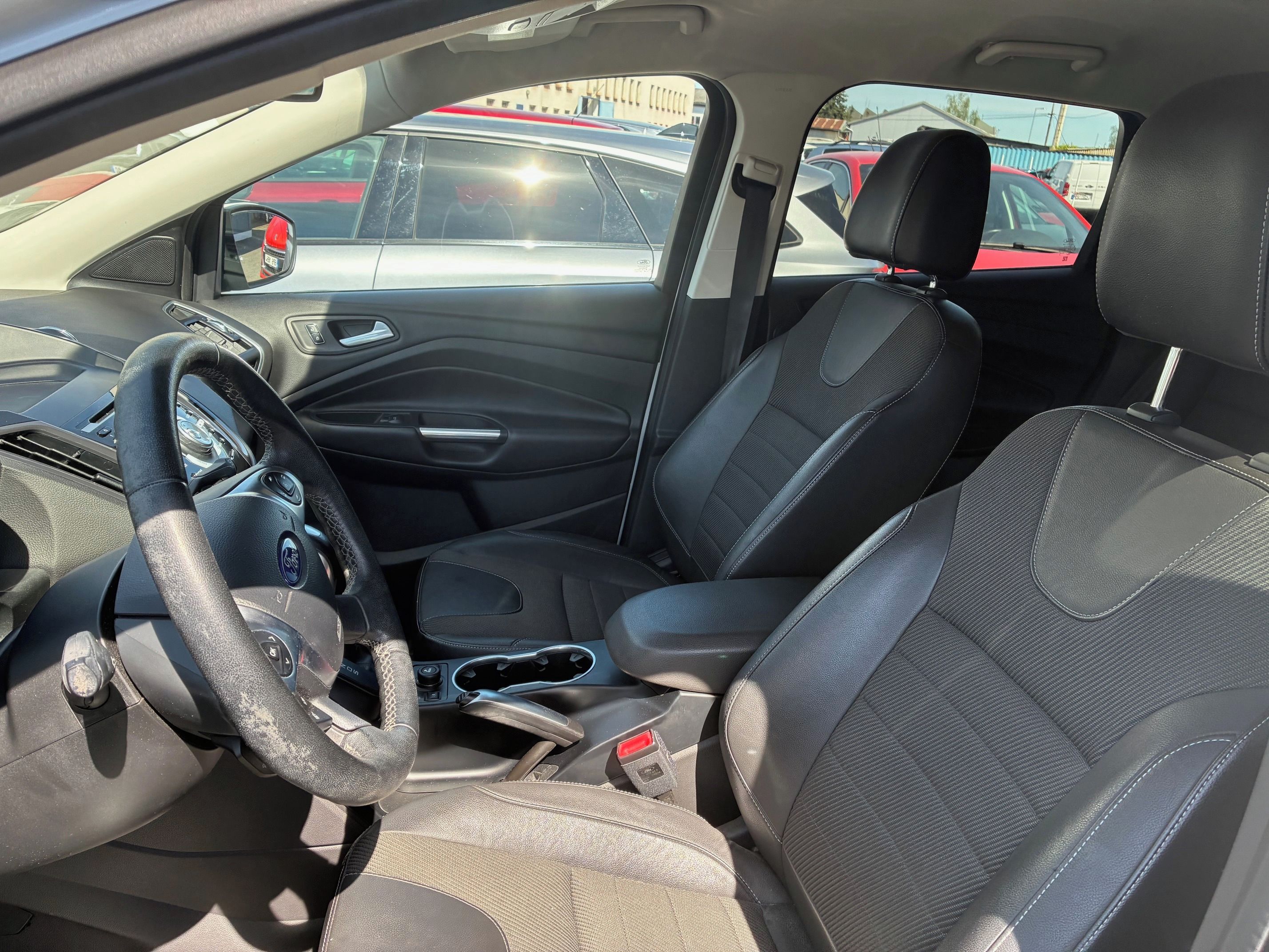 Ford Kuga, 2,0TDci 4x4 Titanium Automat - fotka 6