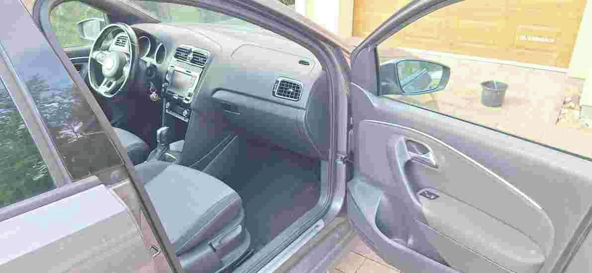 Volkswagen Polo, Polo Highline 1,2 TSI 7DSG BMT - fotka 5