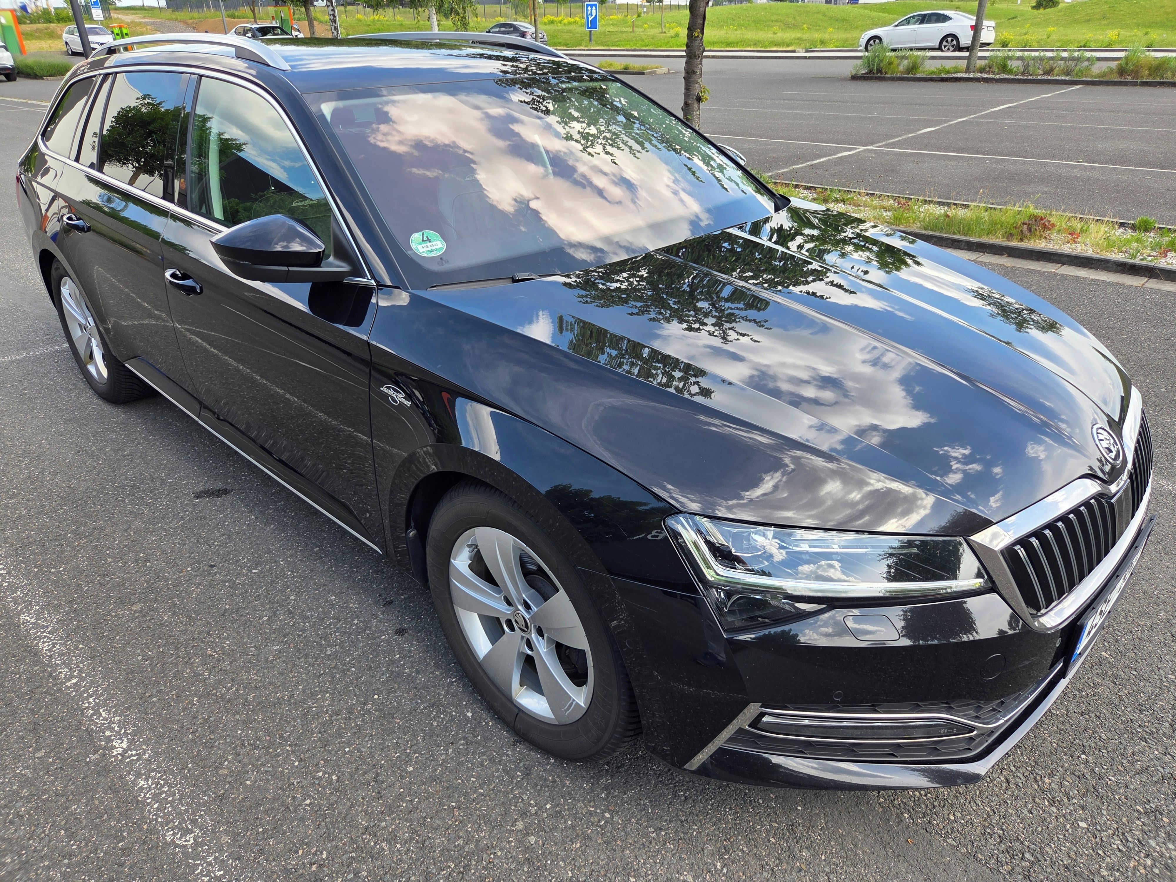 Škoda Superb, Superb L&K 2.0 TDI 147 kW 4x4 - fotka 2