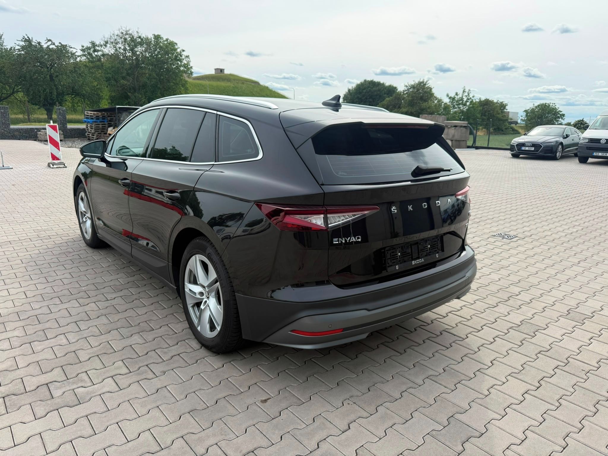 Škoda Enyaq, SOH 90% Odpočet DPH - fotka 3