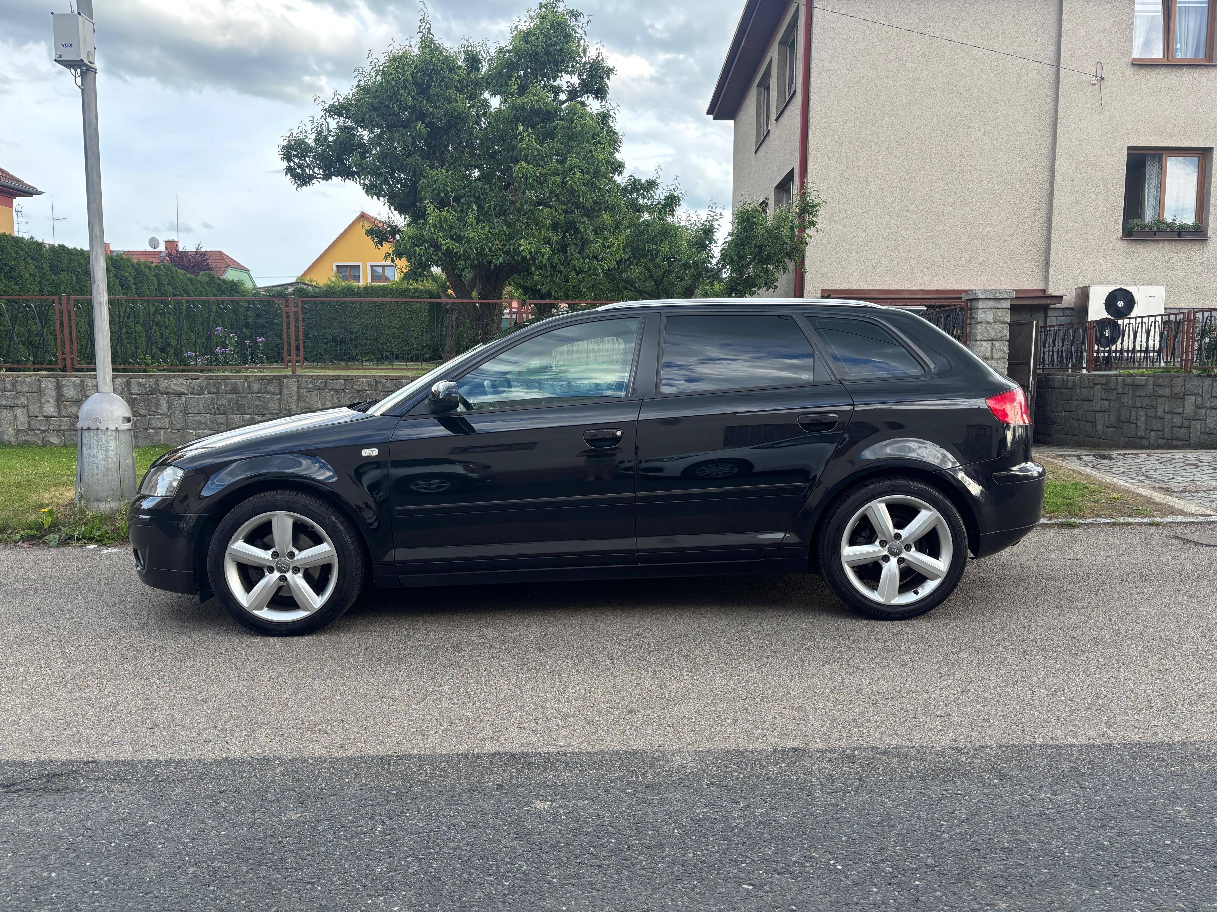 Audi A3, 2.0.TDI Sline - fotka 2