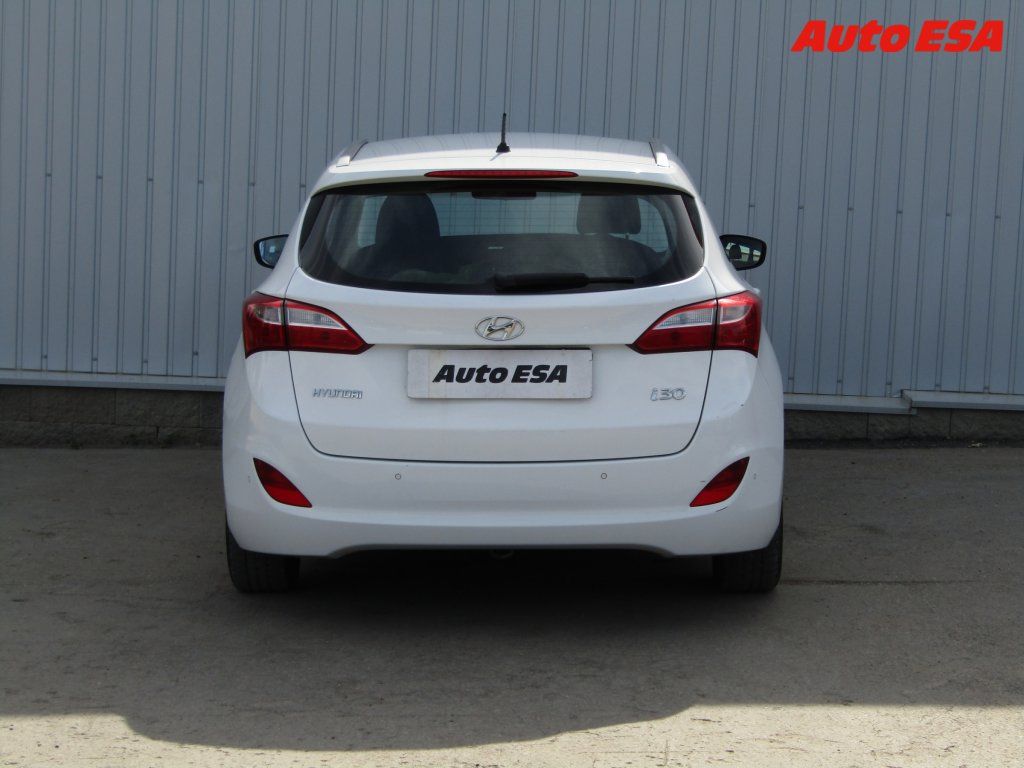 Hyundai i30, 1.6 GDi,ČR - fotka 5