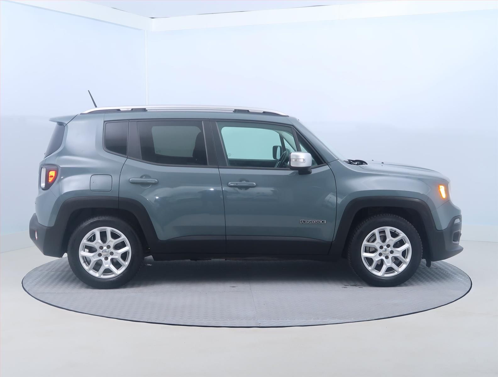 Jeep Renegade, 1.4 MultiAir, Serv.kniha, Navi - fotka 6