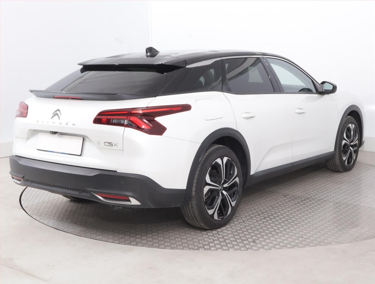 Citroën C5 X, 1.2 PureTech, Automat, Kůže - fotka 5