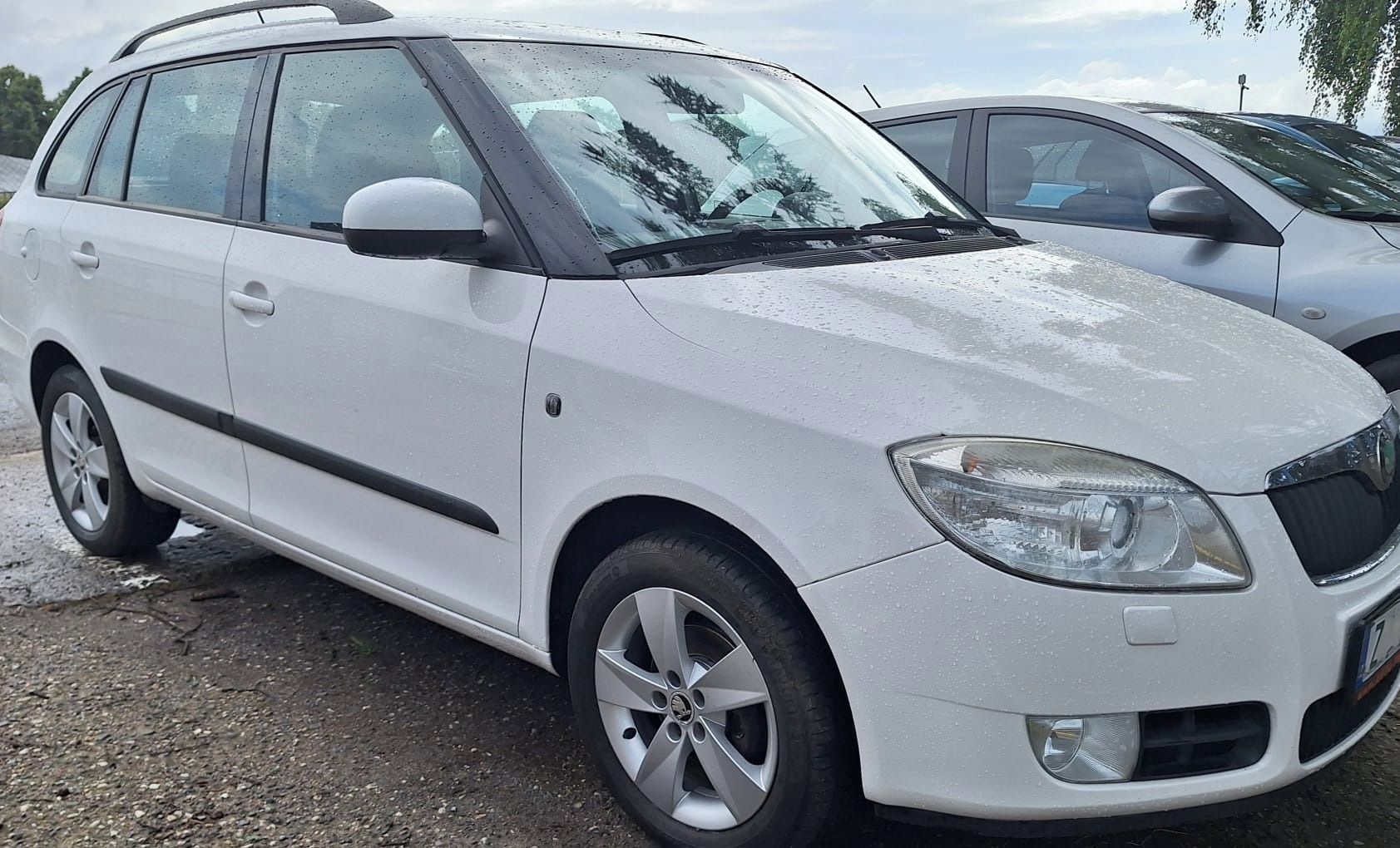 Škoda Fabia, 1.4 16V COMBI ELEGANCE - fotka 2