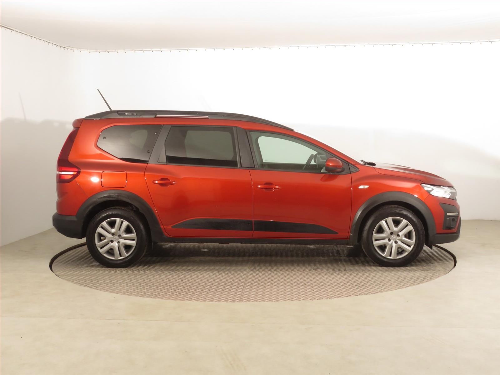 Dacia Jogger, 1.0 TCe, 7 míst, Serv.kniha - fotka 6