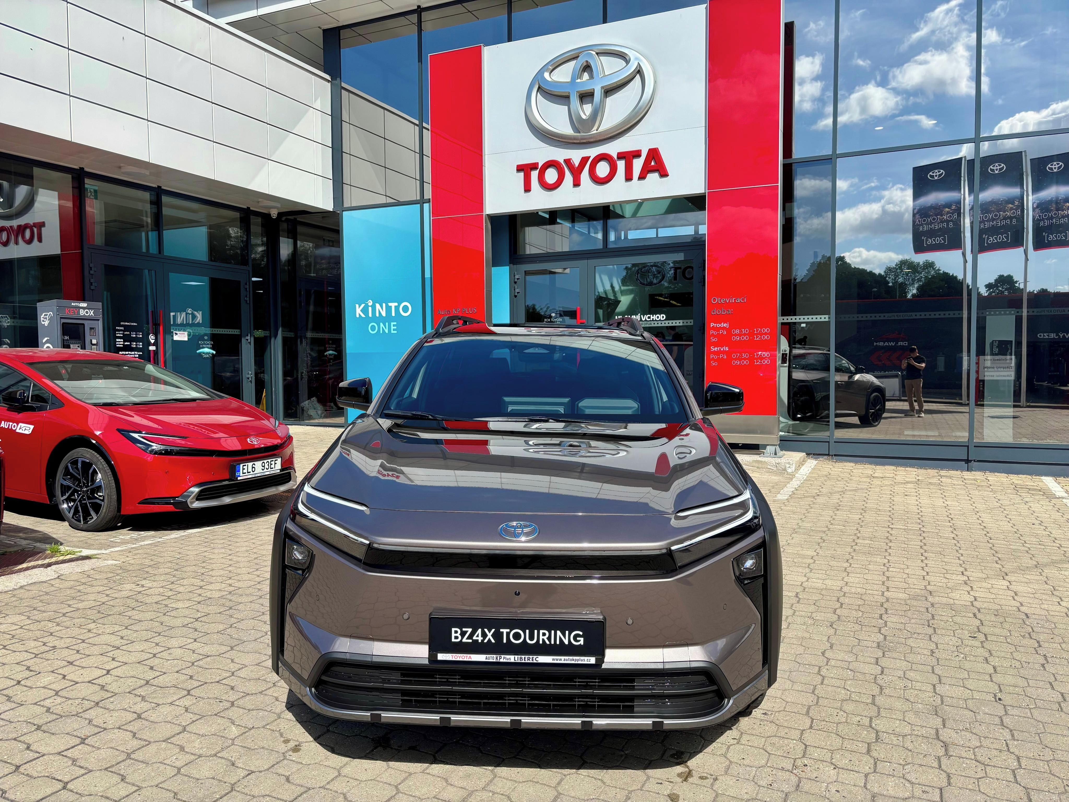 Toyota bZ4X Touring, 380k, Executive EV 4x4 - fotka 2