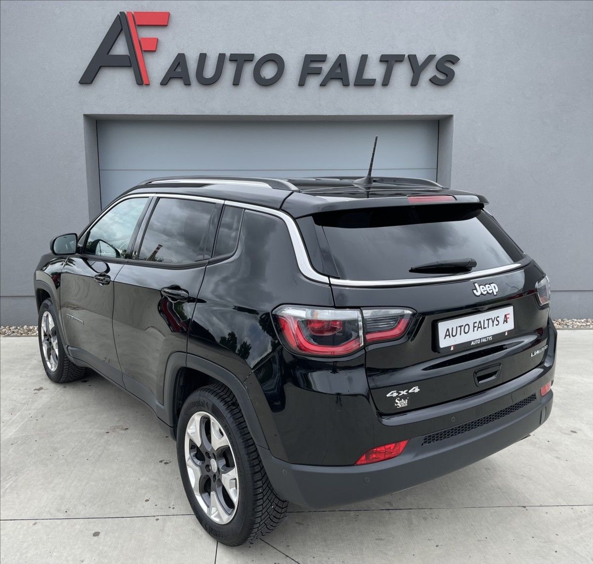 Jeep Compass, 1,4 MultiAir AT9 Limited ČR.4x - fotka 5