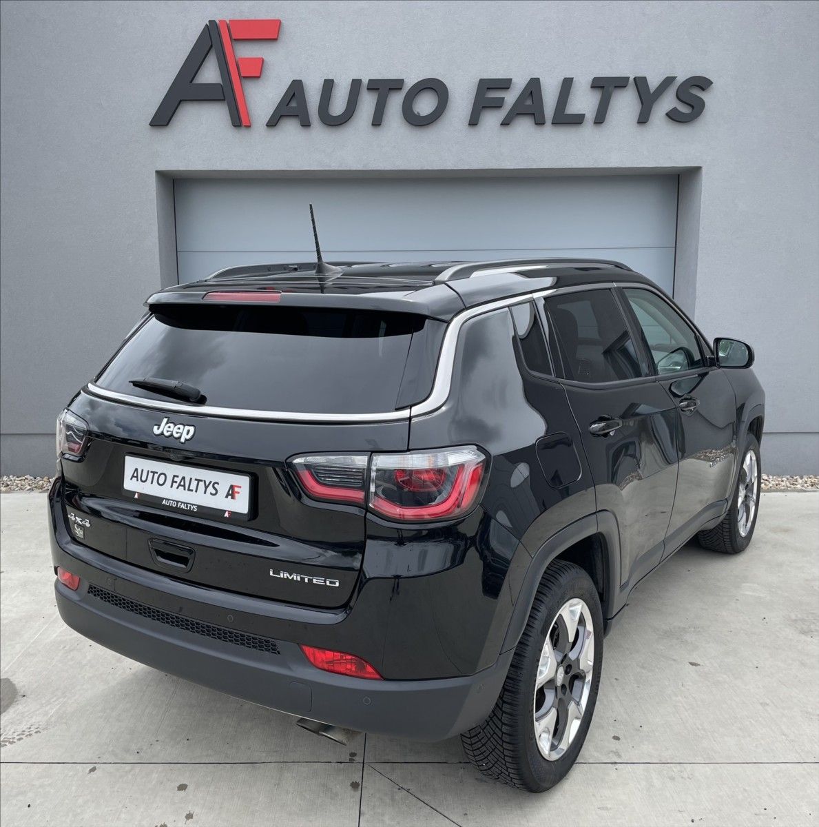 Jeep Compass, 1,4 MultiAir AT9 Limited ČR.4x - fotka 3