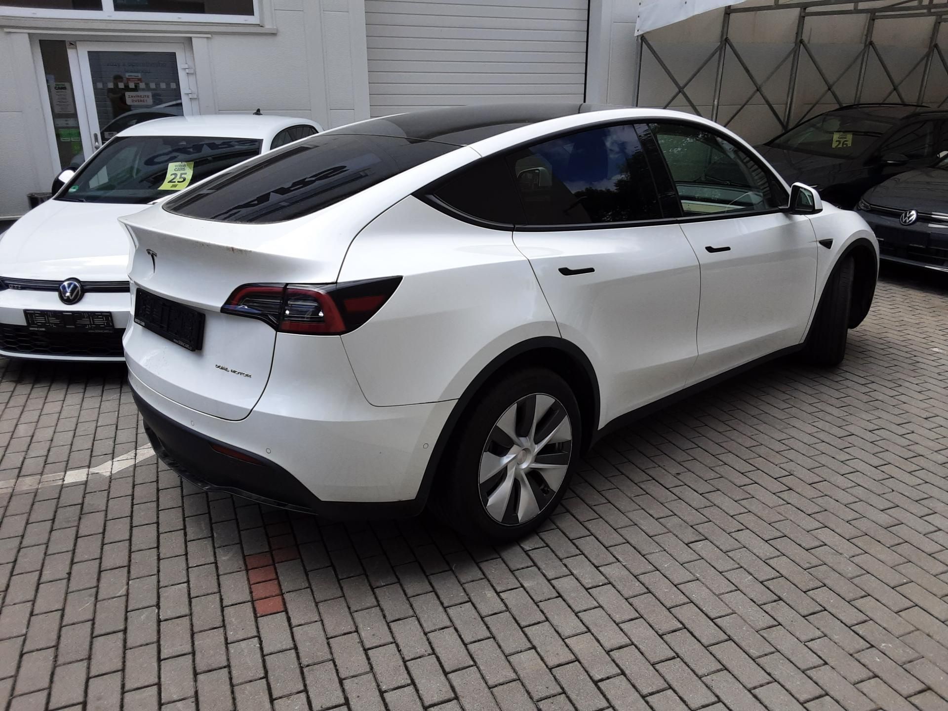 Tesla Model Y, Long Range AWD DE SoH 94,3% - fotka 2