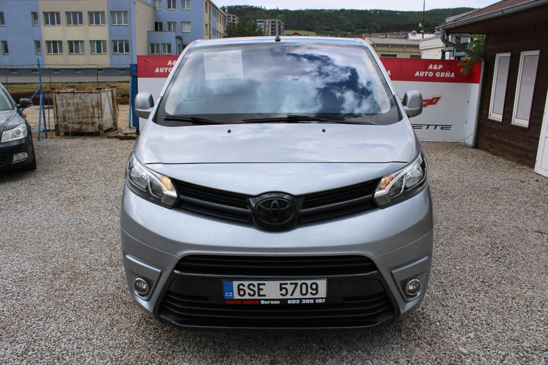 Toyota Proace Verso, 2,0D TEMPOMAT 8MÍST  KLIMA - fotka 2