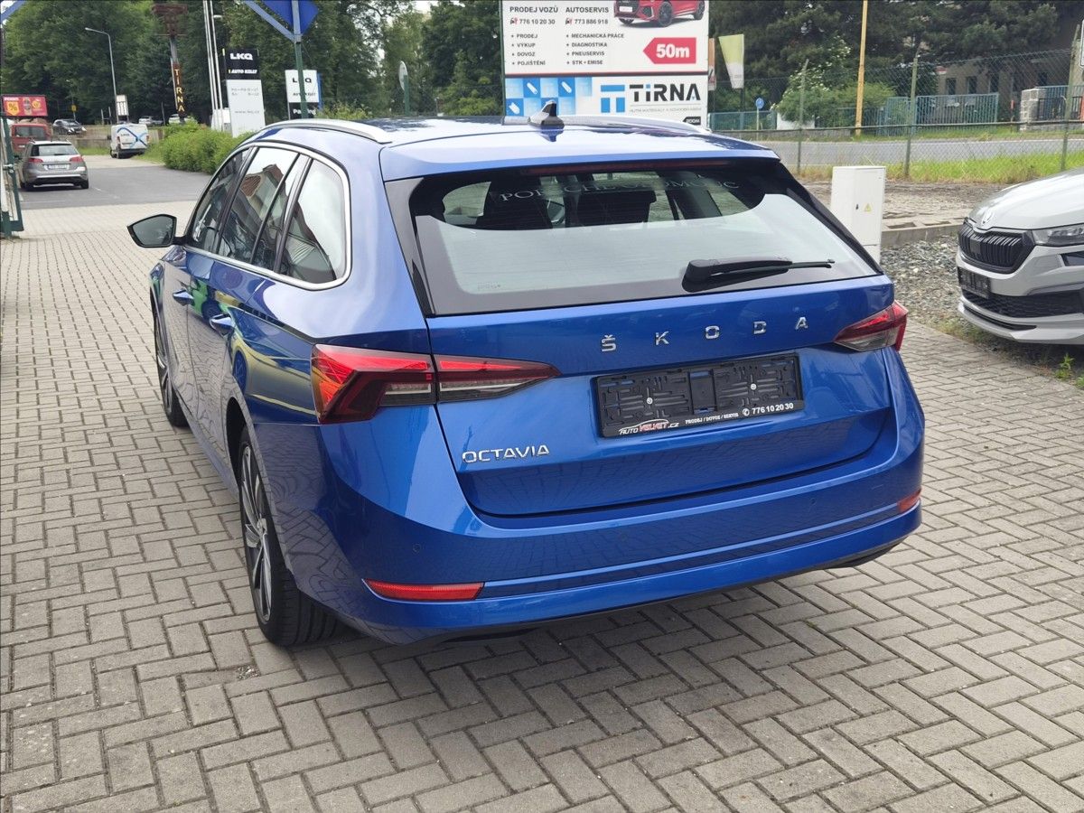 Škoda Octavia, 2,0 TDi *LED*NAVI*TAŽNÉ* - fotka 2