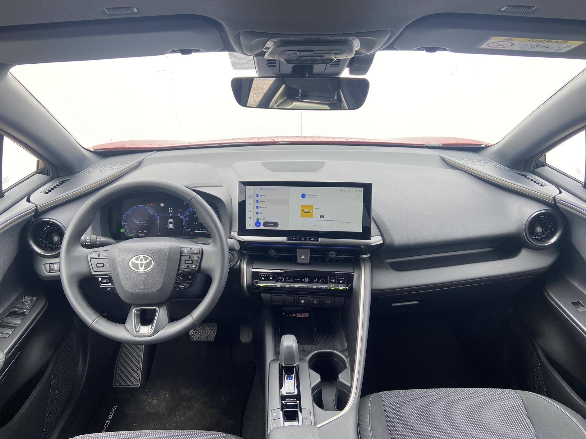 Toyota C-HR, 2.0 PHEV 220k c-CVT Executive - fotka 5
