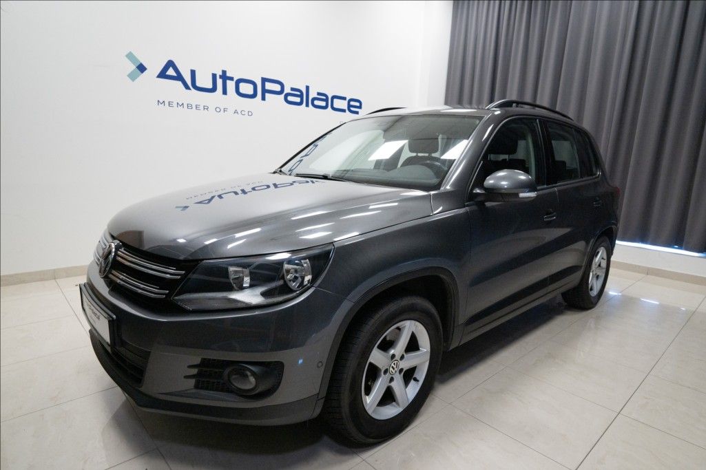 Volkswagen Tiguan, 1,4 TSI KAMERA VÝHŘEV TAŽNÉ ČR