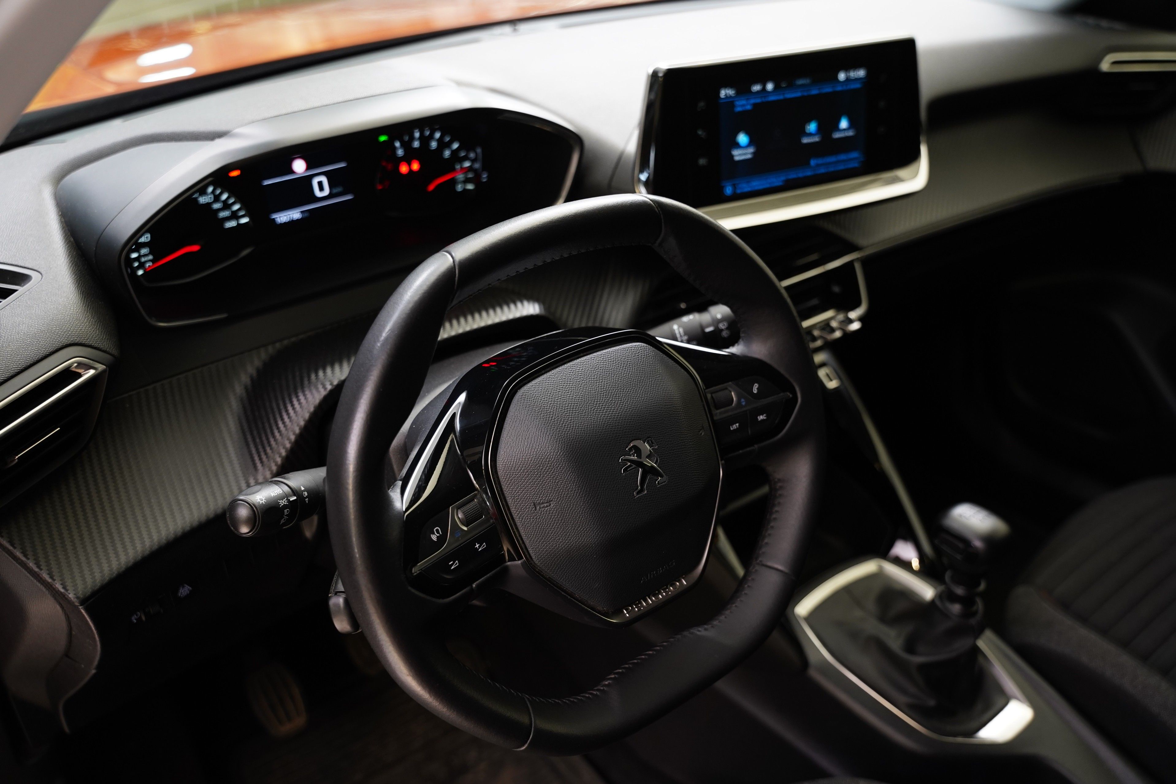 Peugeot 2008, 1.2 PureTech 74 kW Active Pack - fotka 5