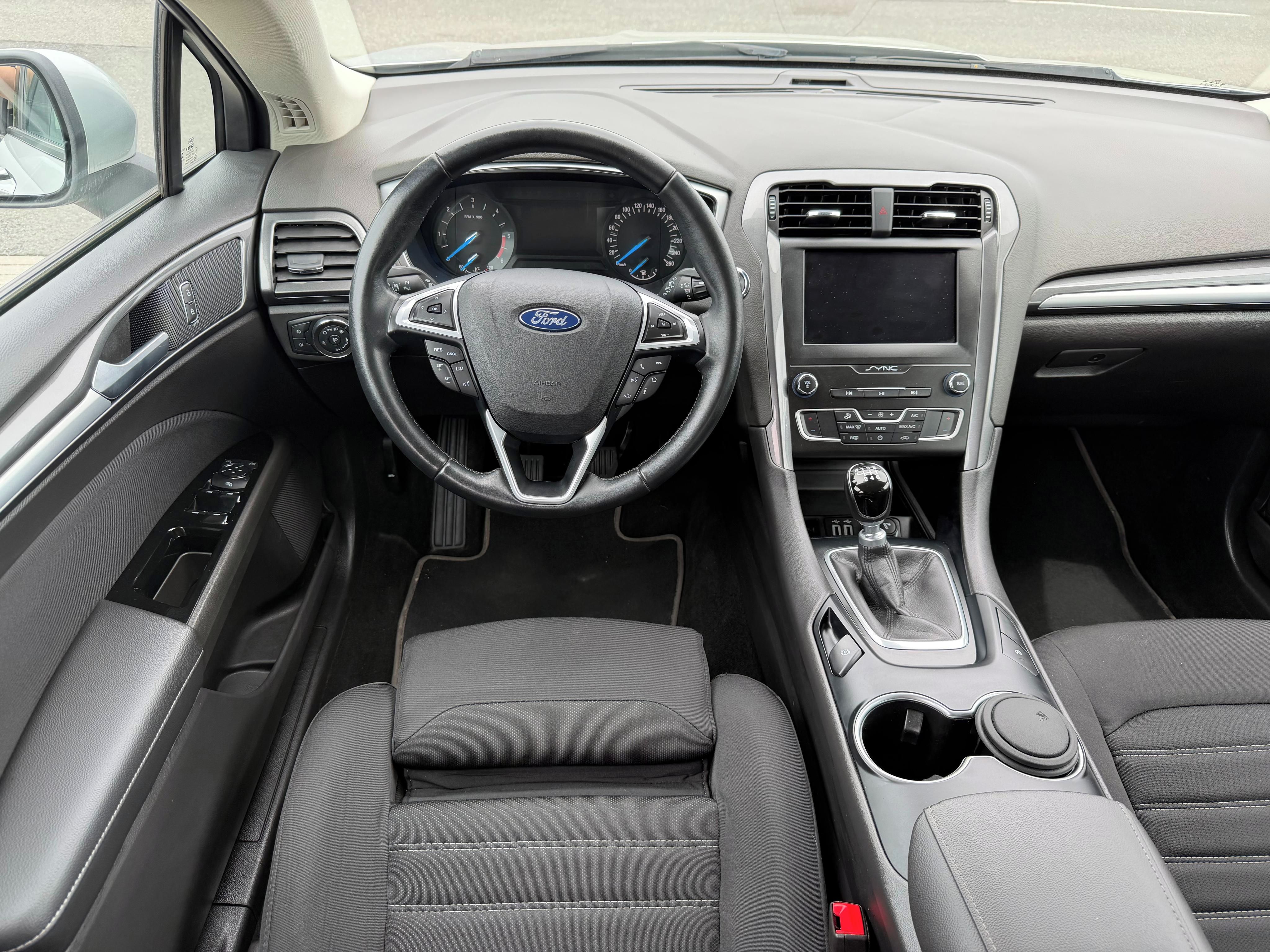 Ford Mondeo, 2,0 Tdci 110kW Trend serviska - fotka 5