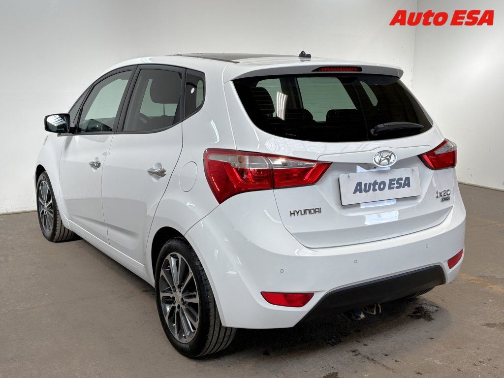 Hyundai ix20, 1.6crdi - fotka 6
