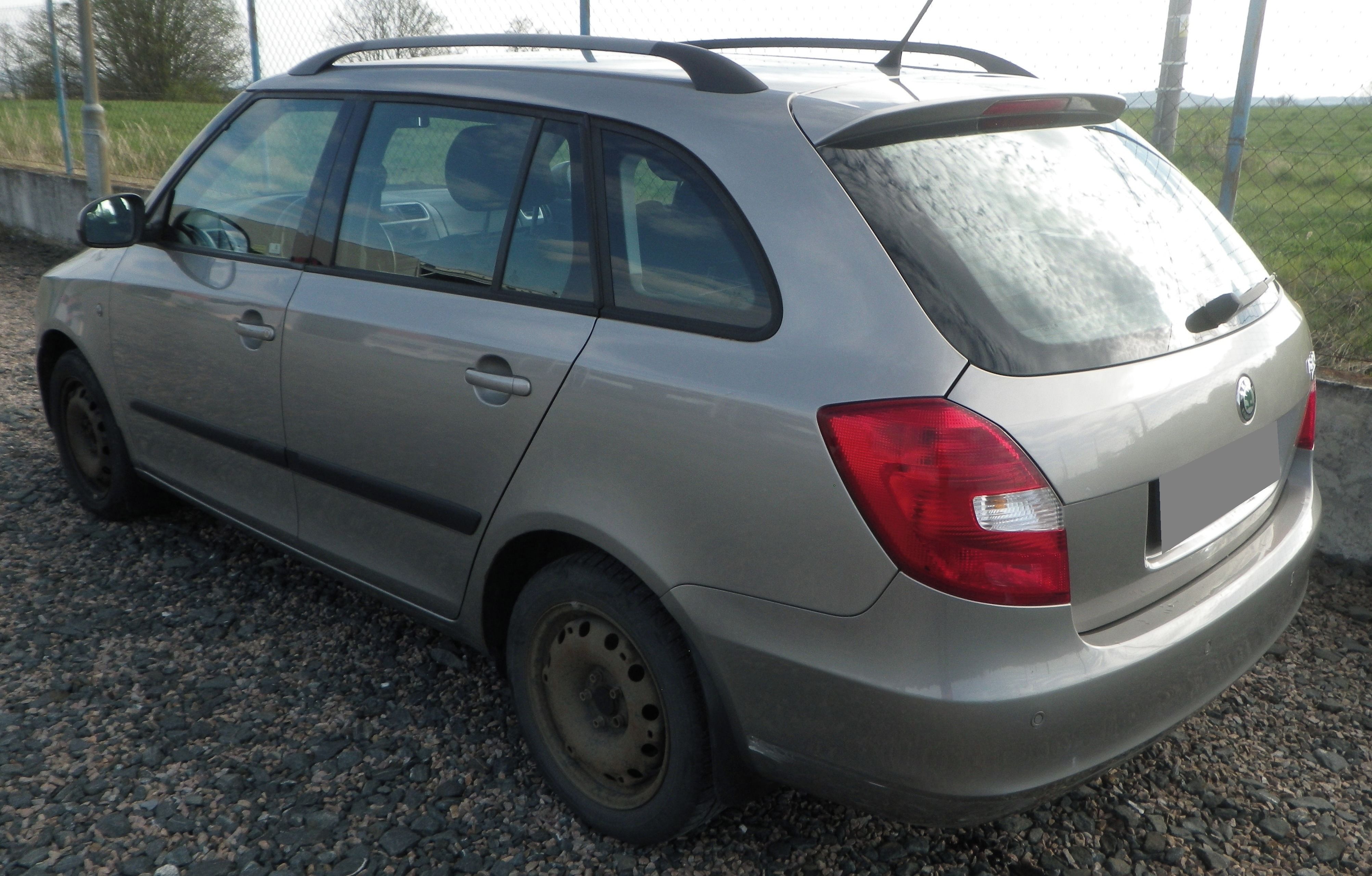 Škoda Fabia, 1.4i 16V 63 kW - fotka 3