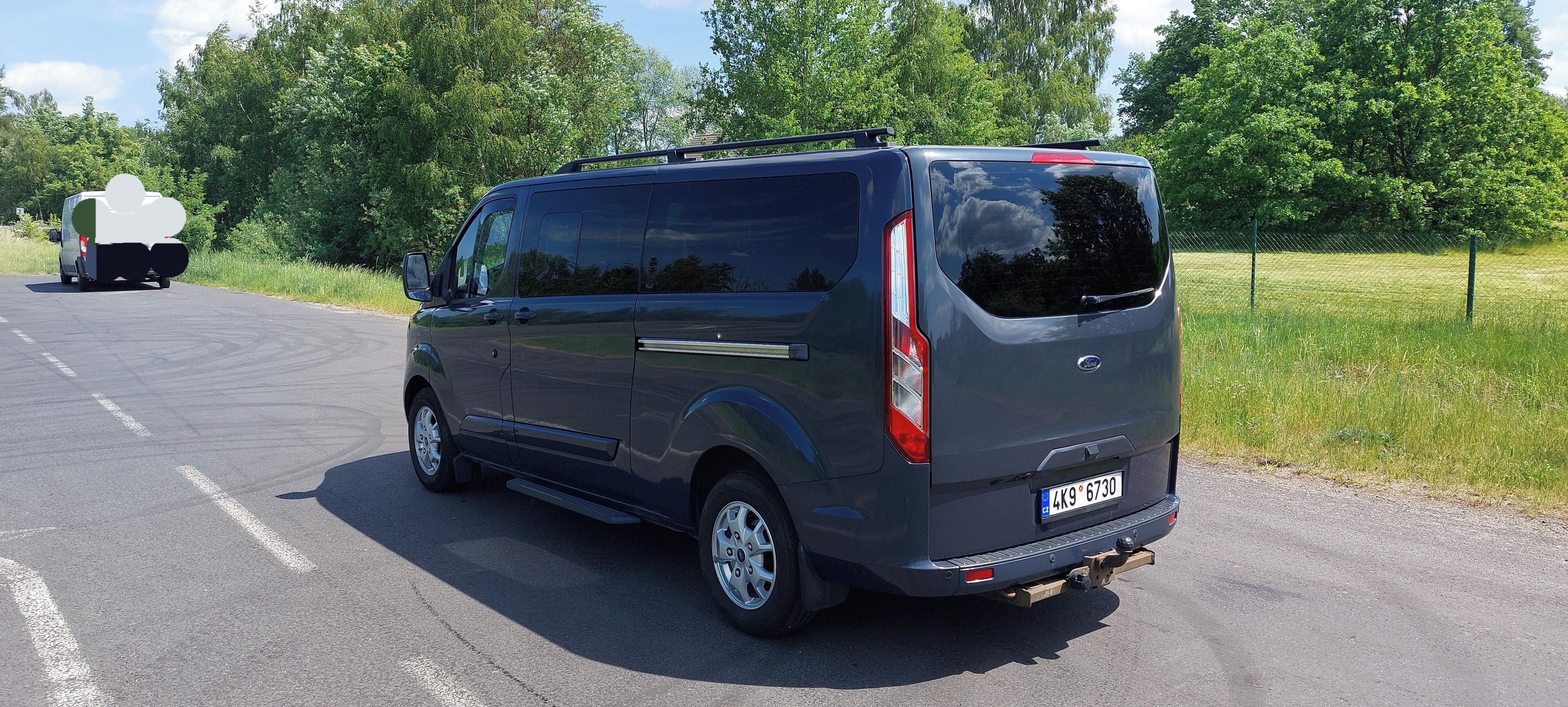 Ford Tourneo Custom - fotka 4
