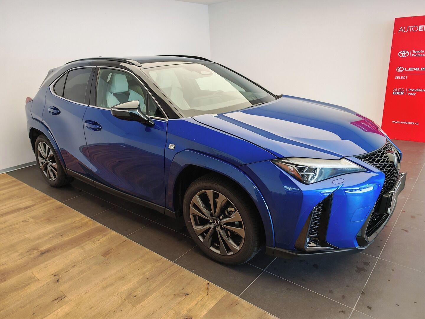 Lexus UX 300h, 300h 4×4  F Sport Plus - fotka 3