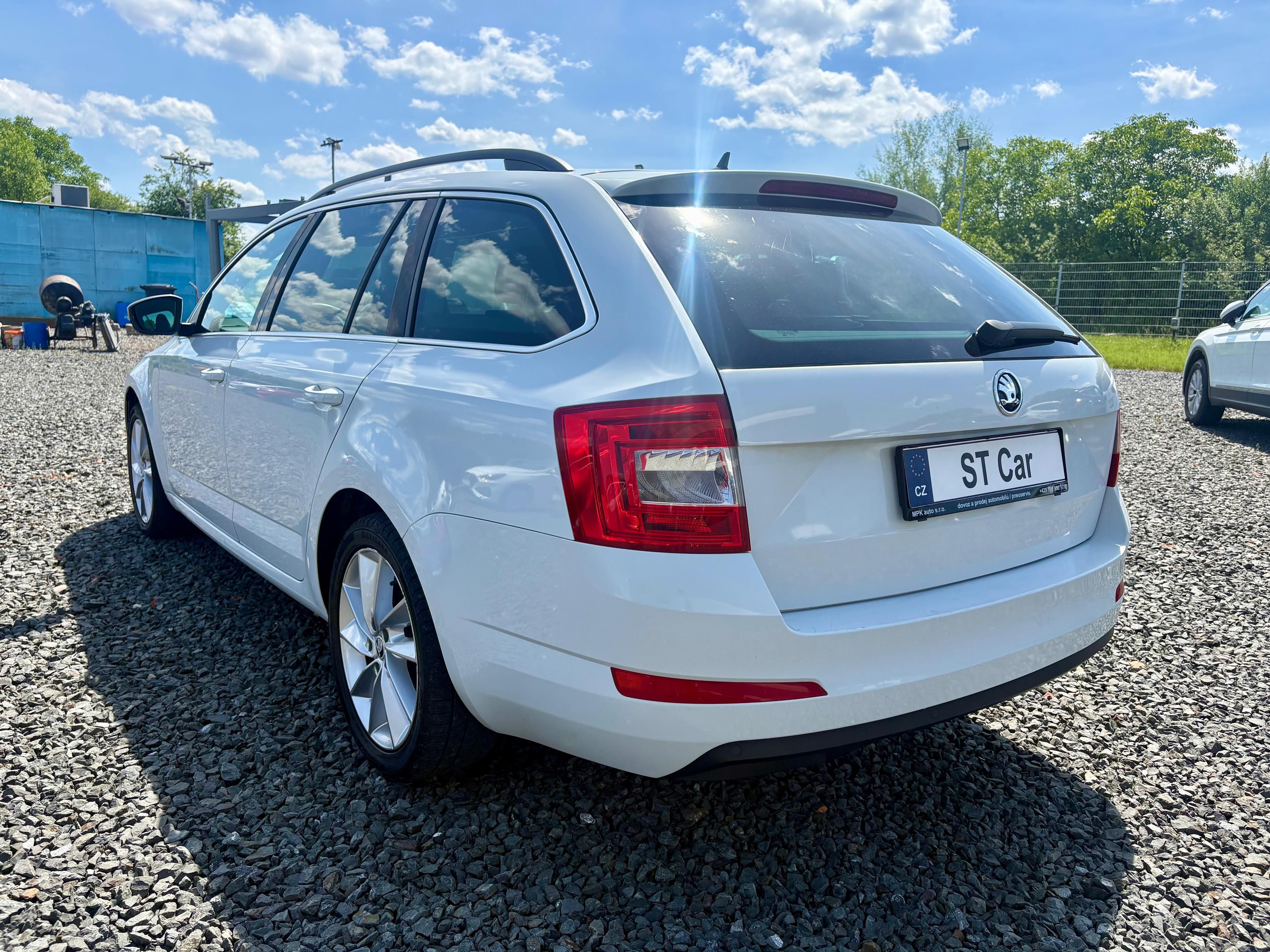 Škoda Octavia, 2.0TDi 135kw DSG 4x4 Elegance - fotka 6