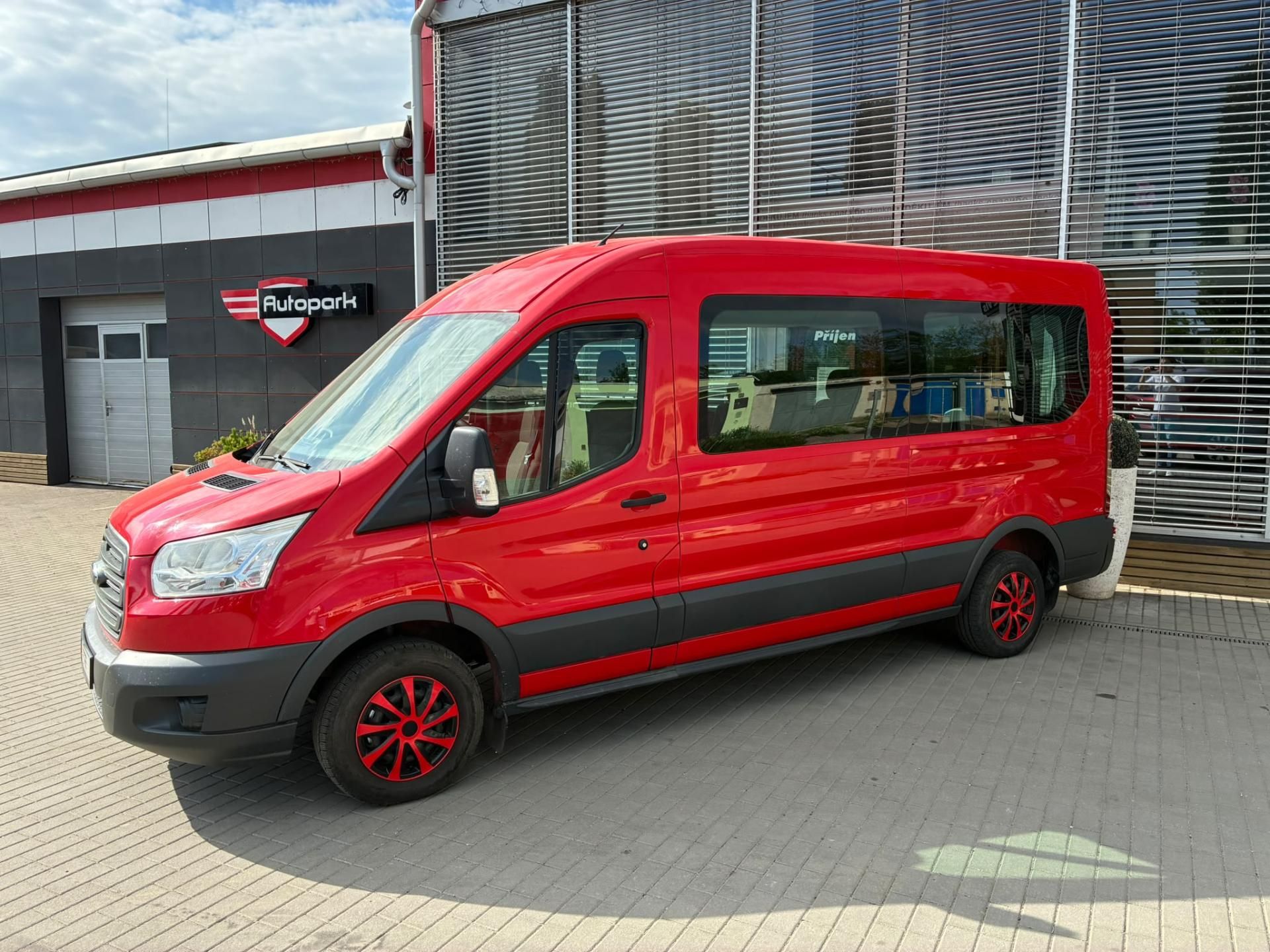 Ford Transit, 2.2TDCi, 74KW, 9 MÍST - fotka 2
