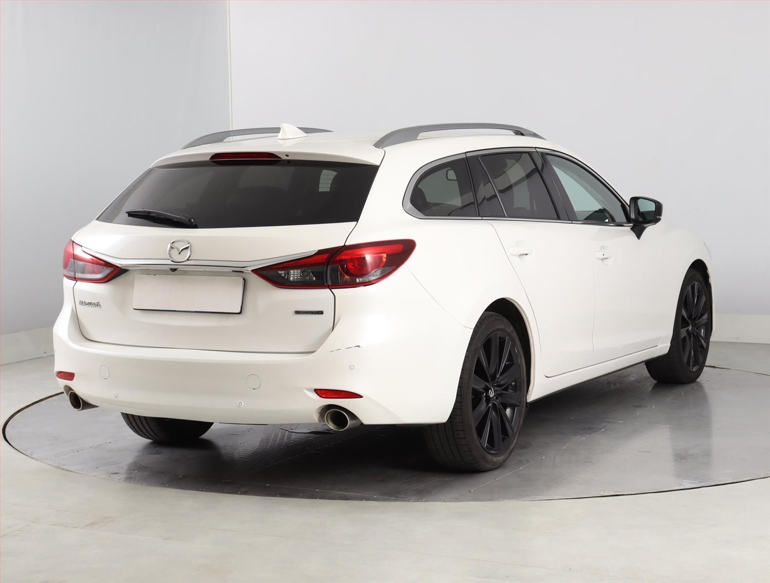 Mazda 6, 2.5 Skyactiv-G, Automat - fotka 5