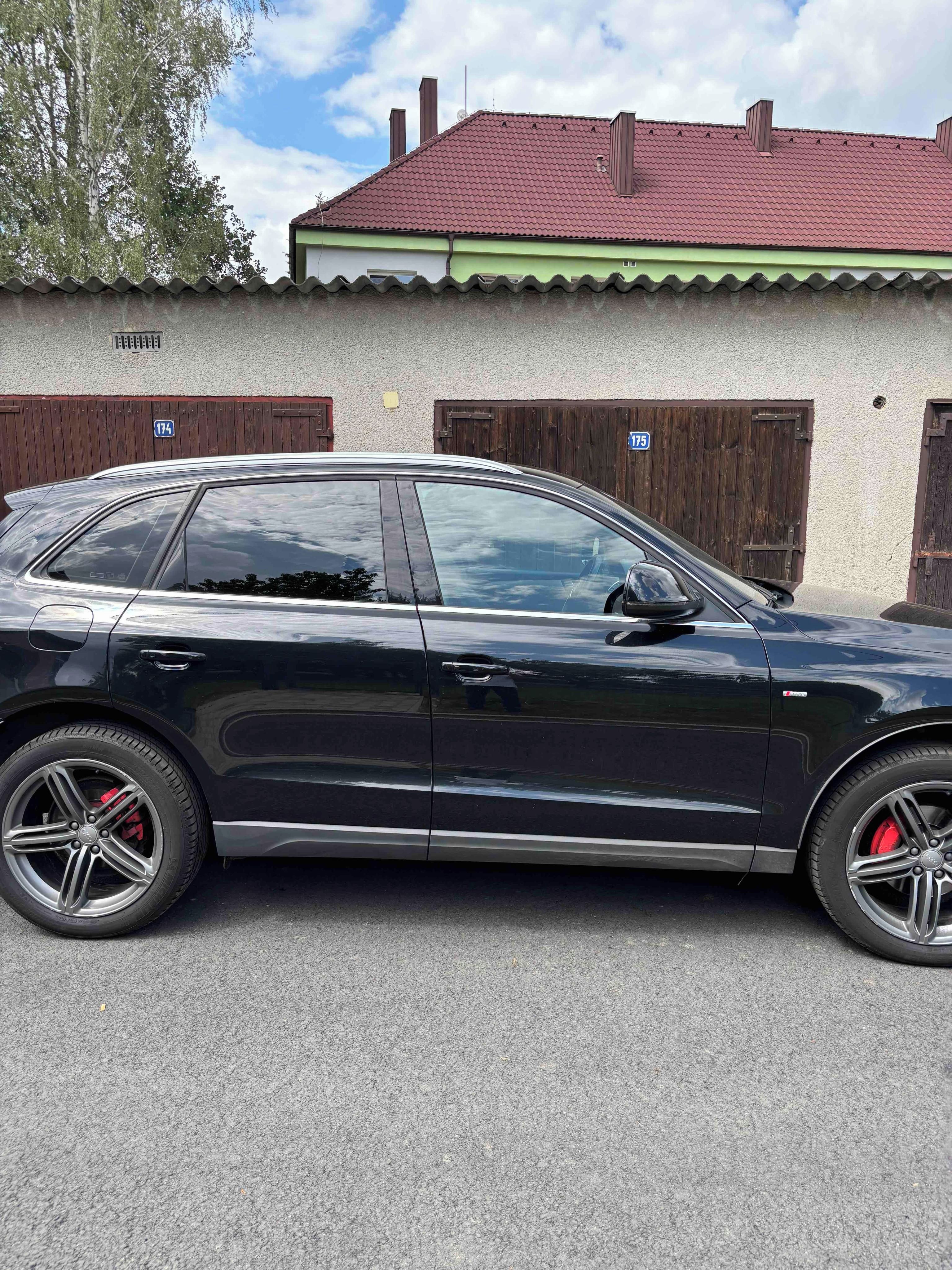 Audi Q5, 2.0 TDI - fotka 4