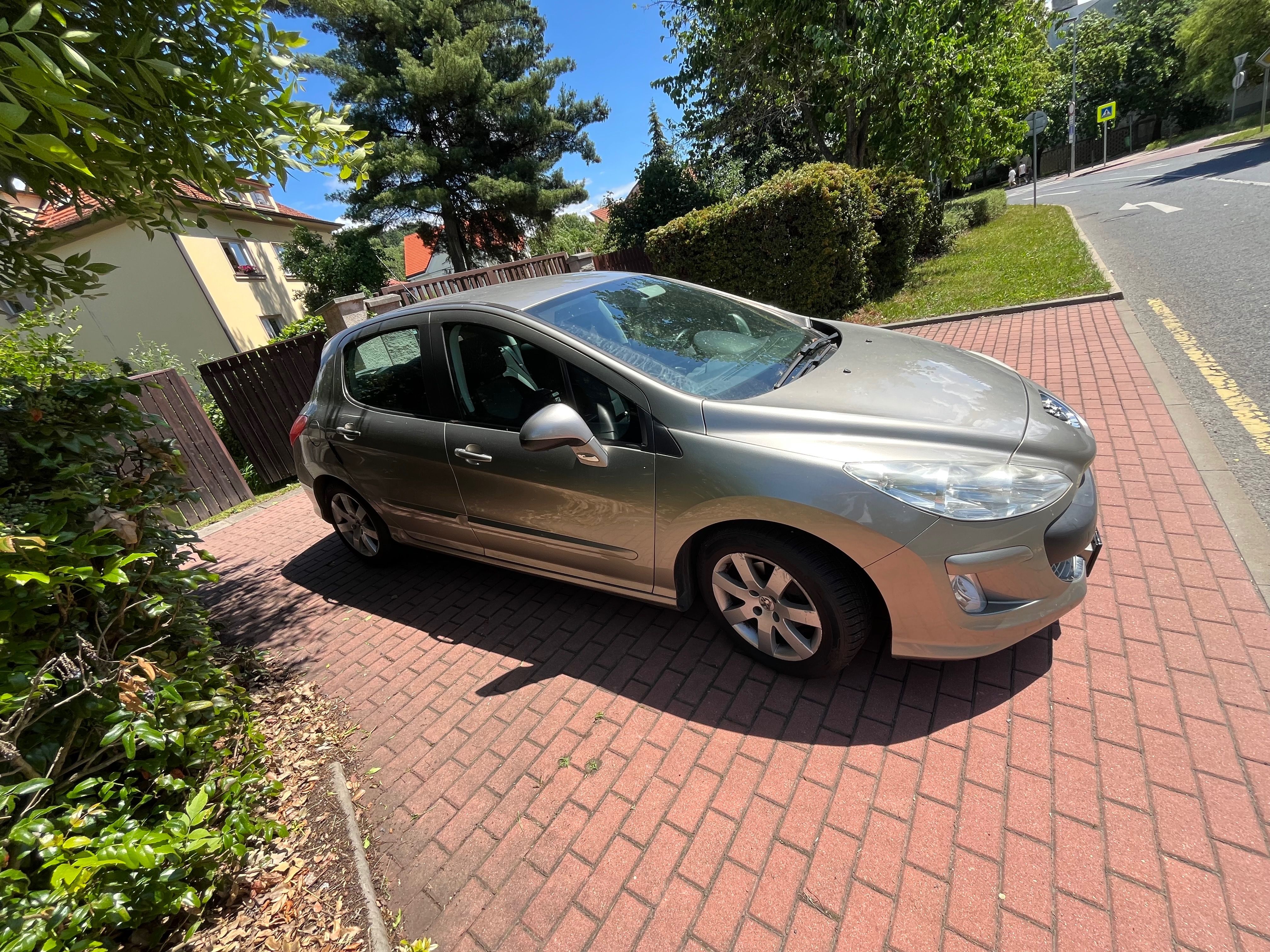 Peugeot 308 - fotka 2