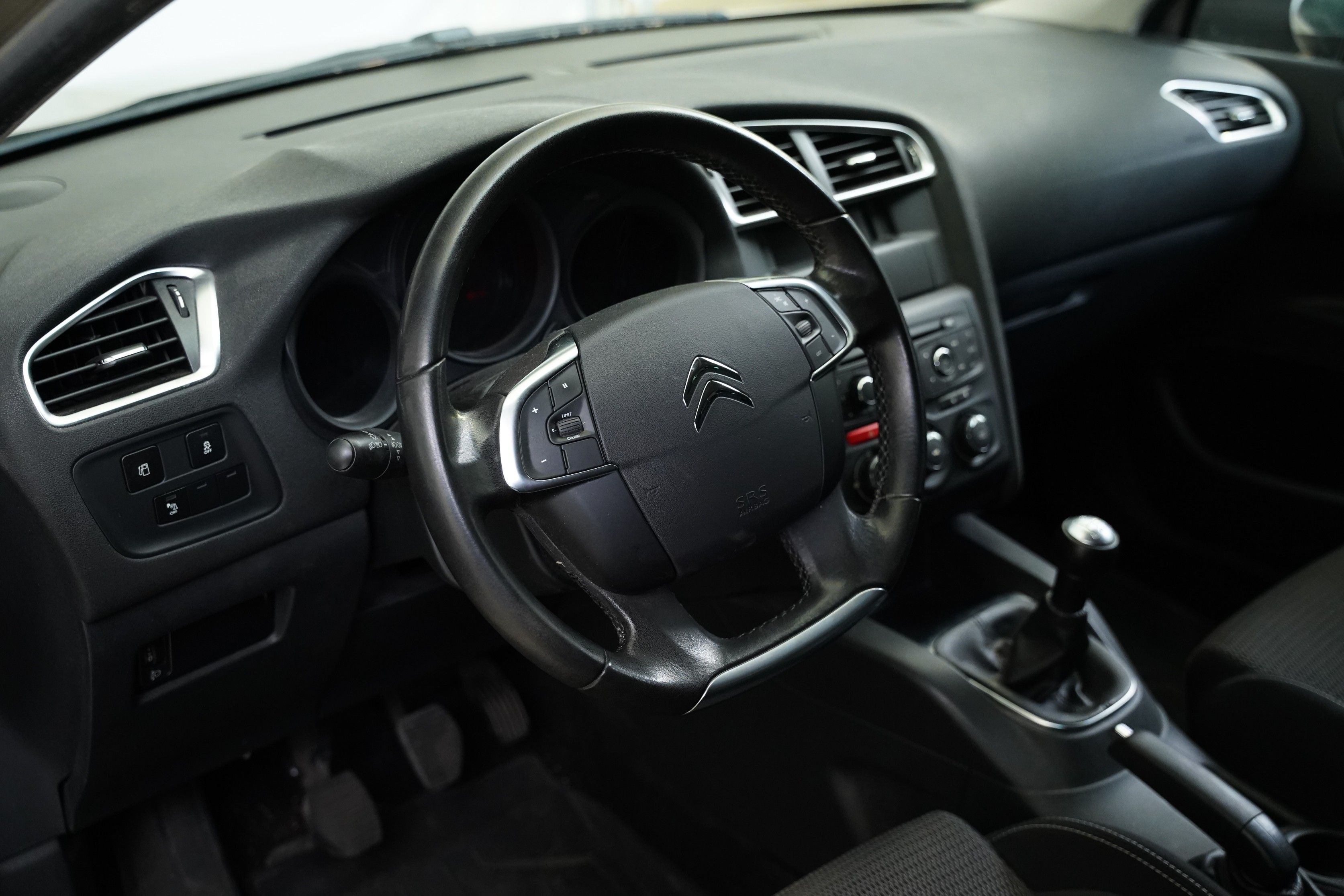 Citroën C4, 1.6 HDI 68 kW - fotka 5