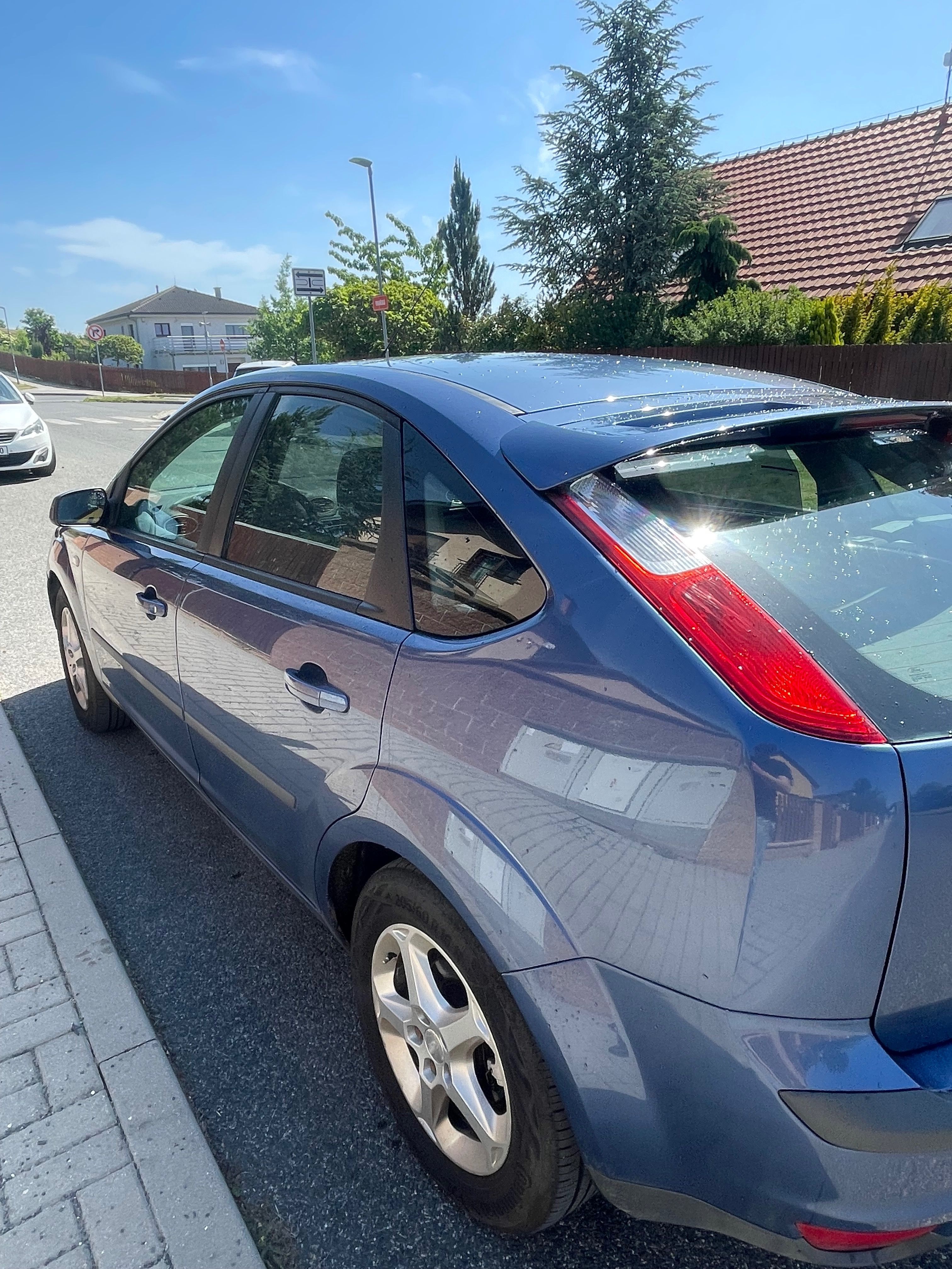 Ford Focus, 1.8benzin 92kw, perfektní stav - fotka 6