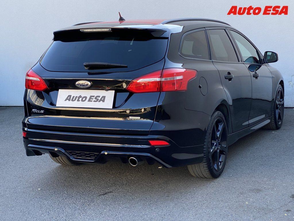 Ford Focus, 1.5 EcoBoost Turnier,navi - fotka 4