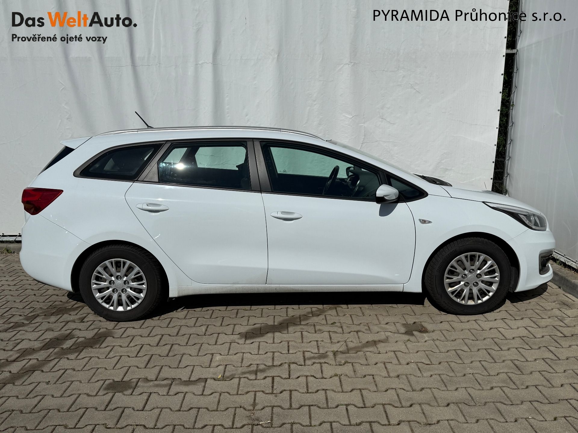 Kia Cee´d, 1.6 CRDi 100 kW Comfort Plus - fotka 6