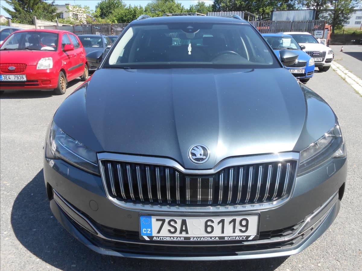 Škoda Superb, 1,6 TDi 88Kw DSG Kůže!! - fotka 2