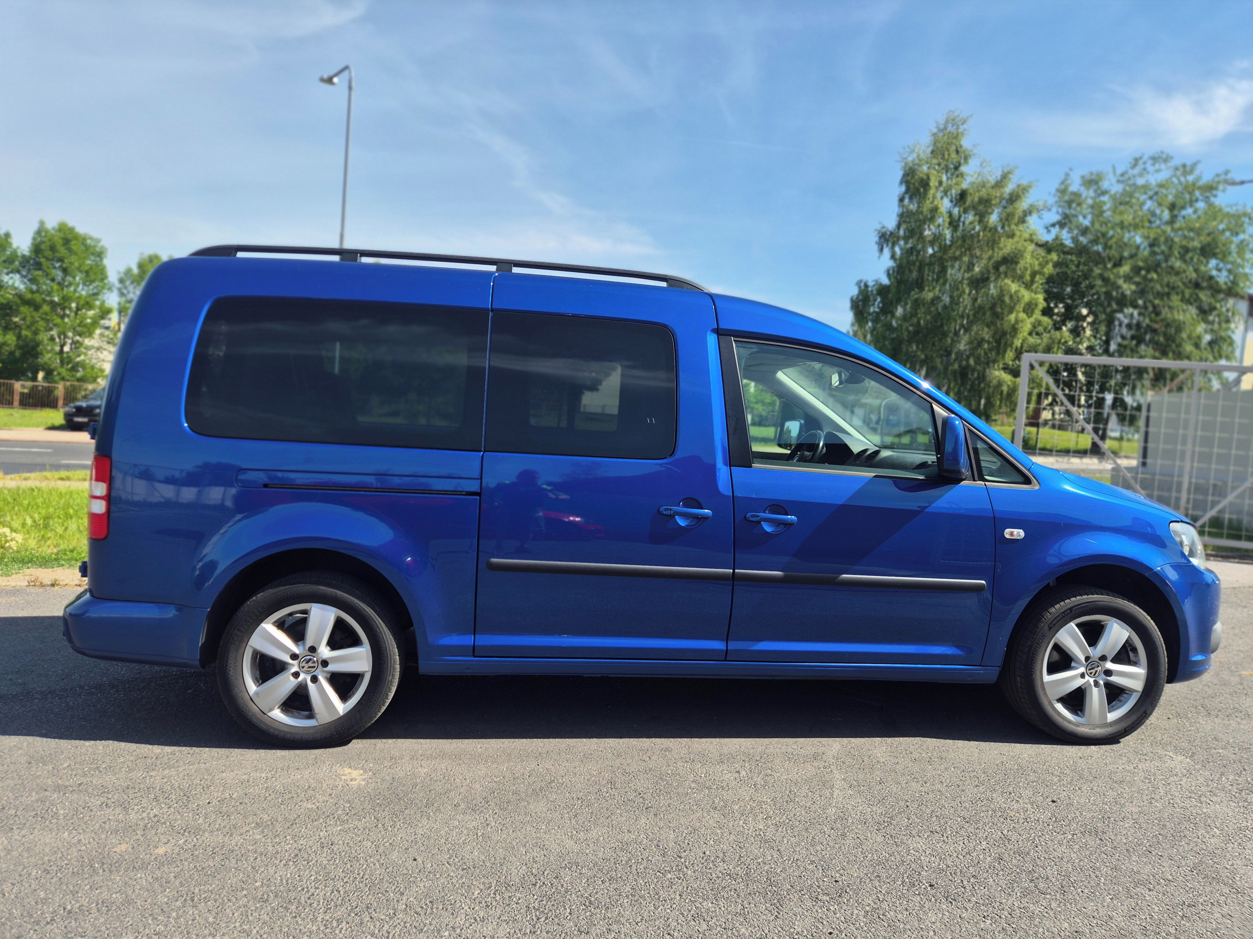 Volkswagen Caddy, MAXI plný servis 7 místná - fotka 4