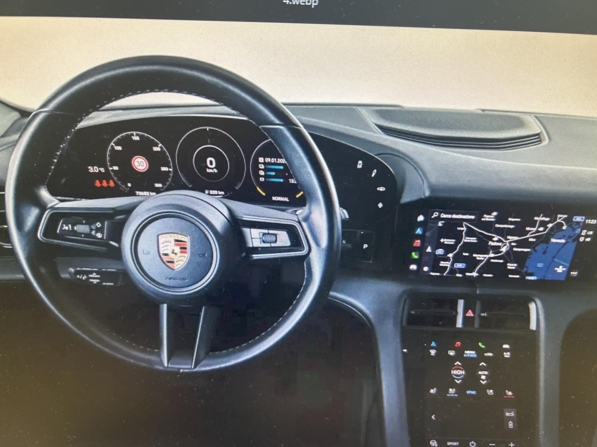 Porsche Taycan, 4 CROSS TURISMO 93% - fotka 4