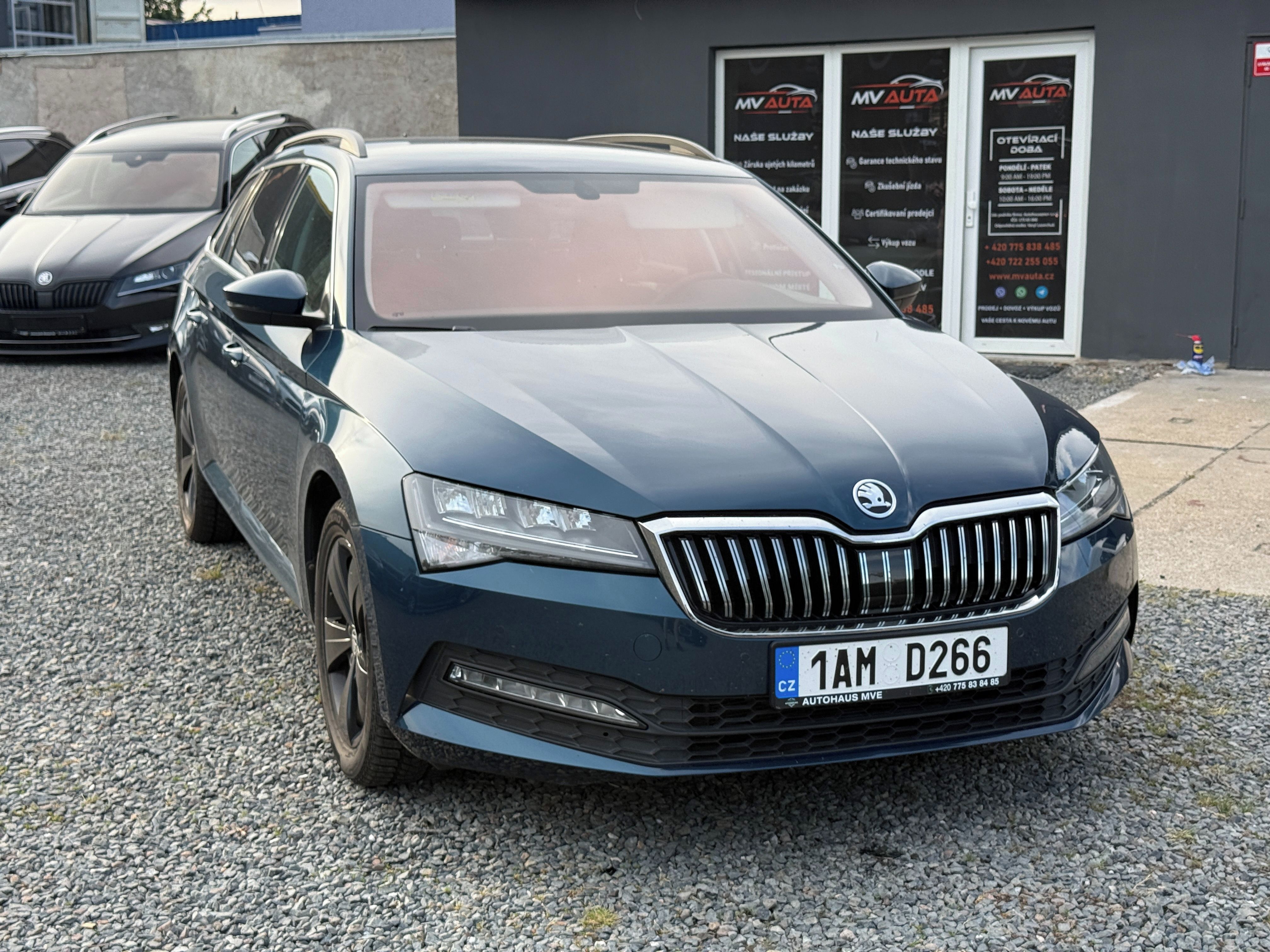 Škoda Superb - fotka 2